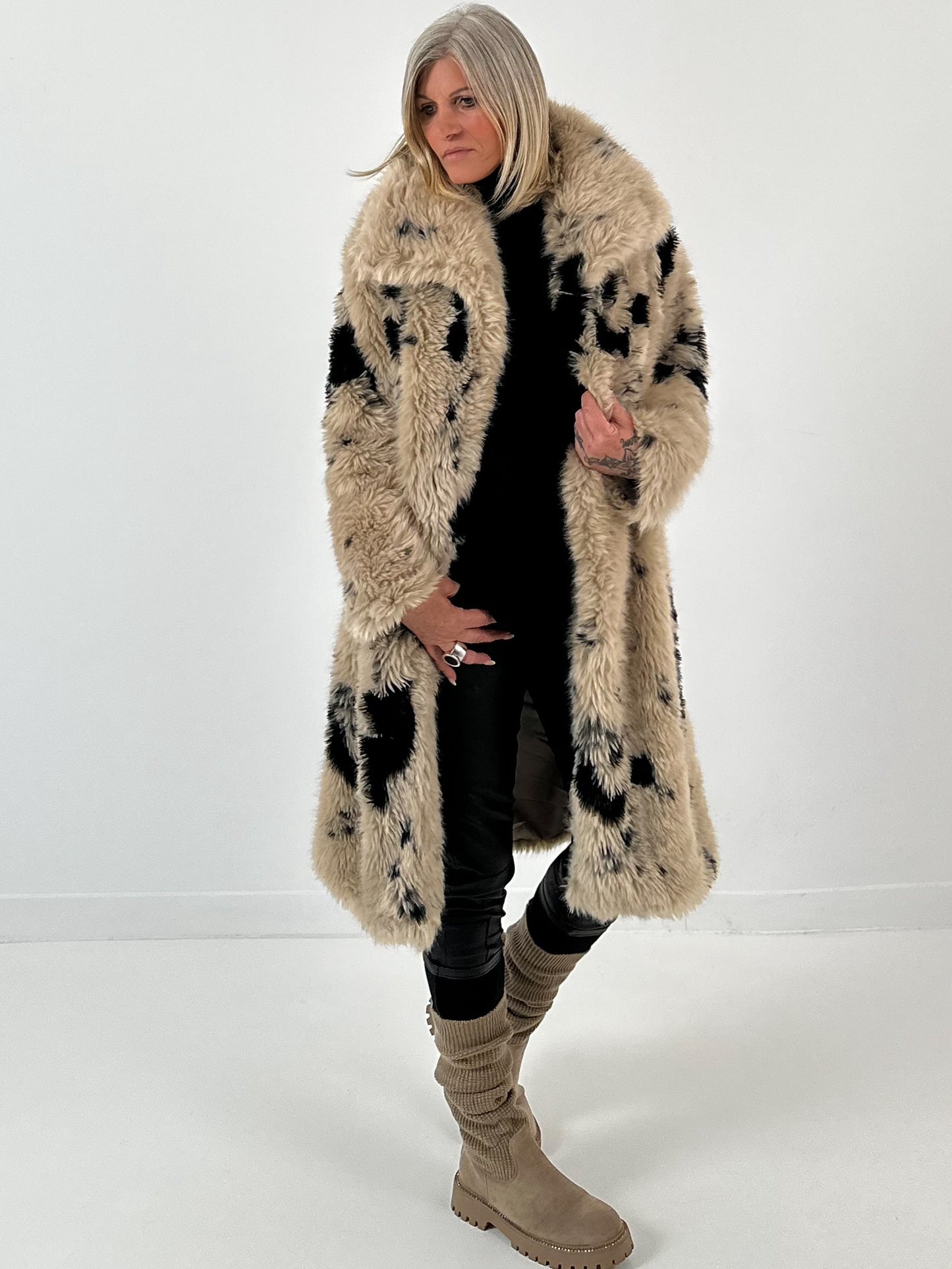 Jasmodel "Iconic Flur" - beige-zwart