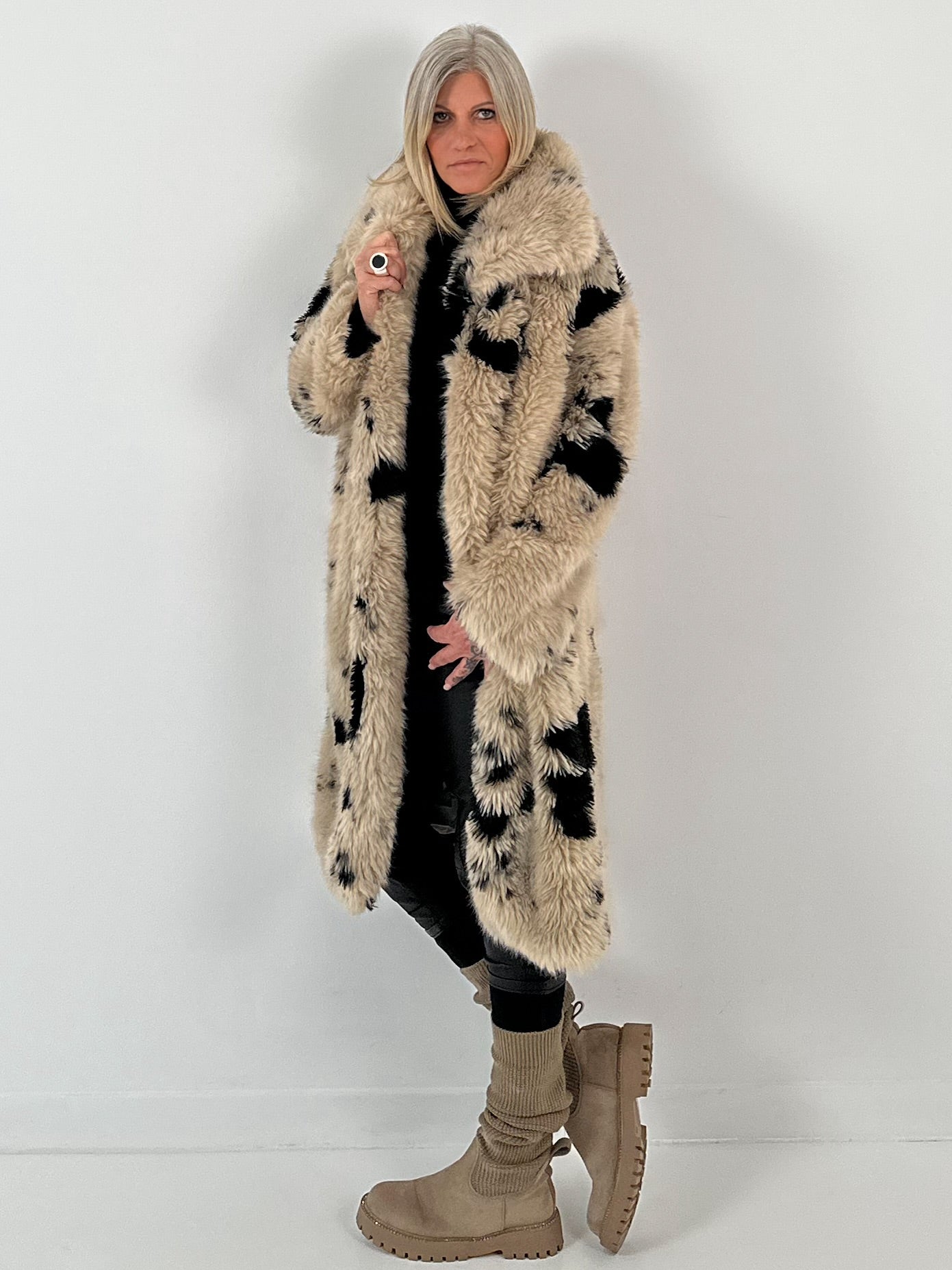 Jasmodel "Iconic Flur" - beige-zwart