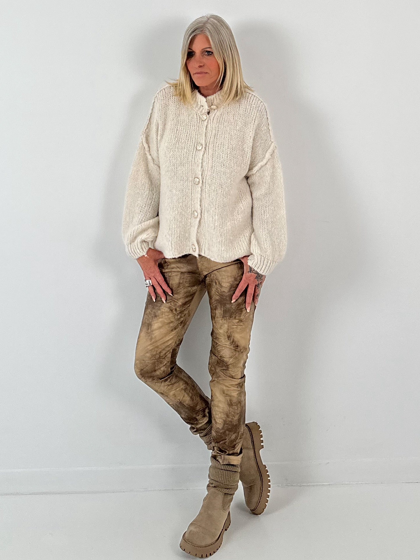 2. Wahl Strickjacke Modell "Chill Cardigan" - ecru