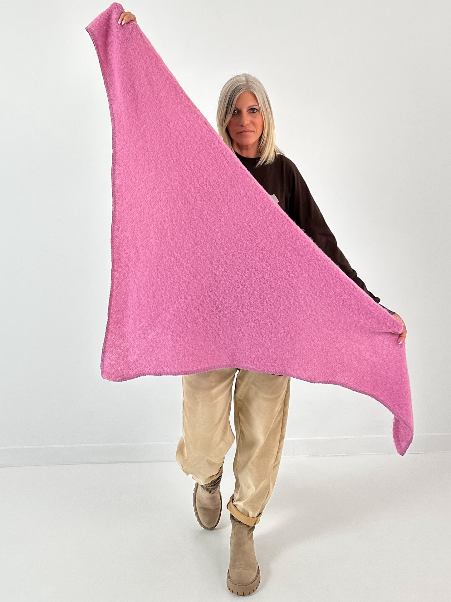 Driehoekige sjaal model "Fluffory" - roze