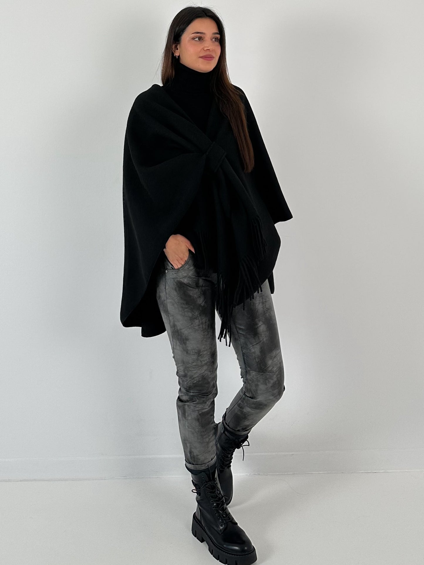 Poncho/Throw model "The Poncho" - black