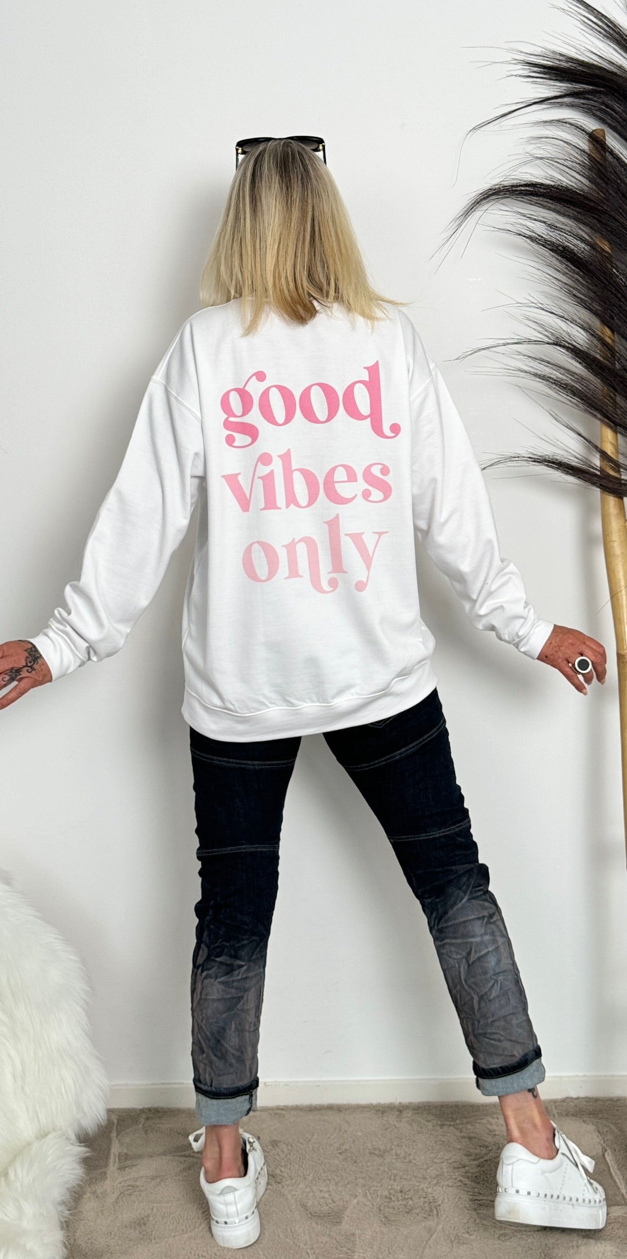 Sweatshirt "Good Vibes Only" - white-pink