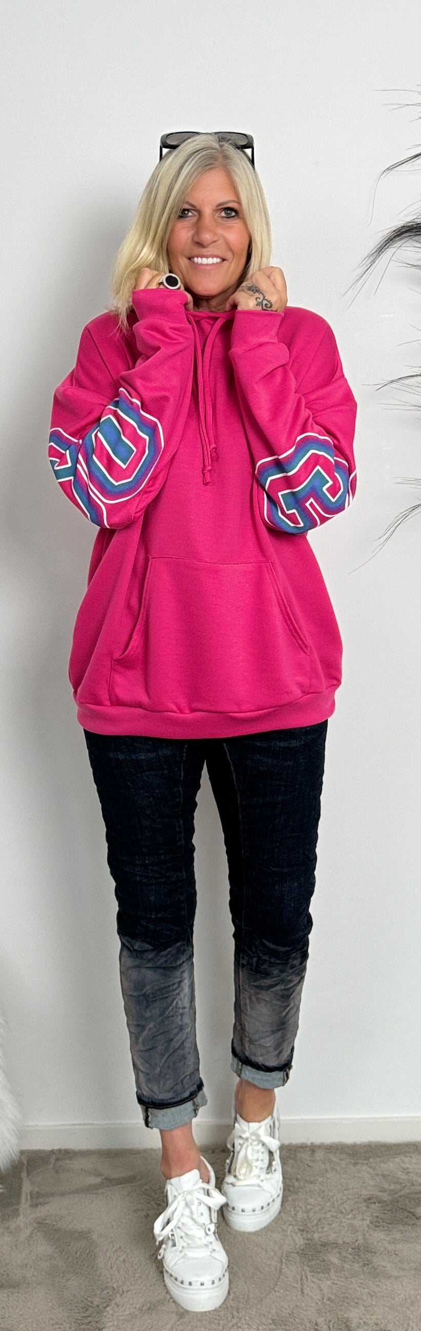 Hoodie with 3-D print "CHICAGO" - pink