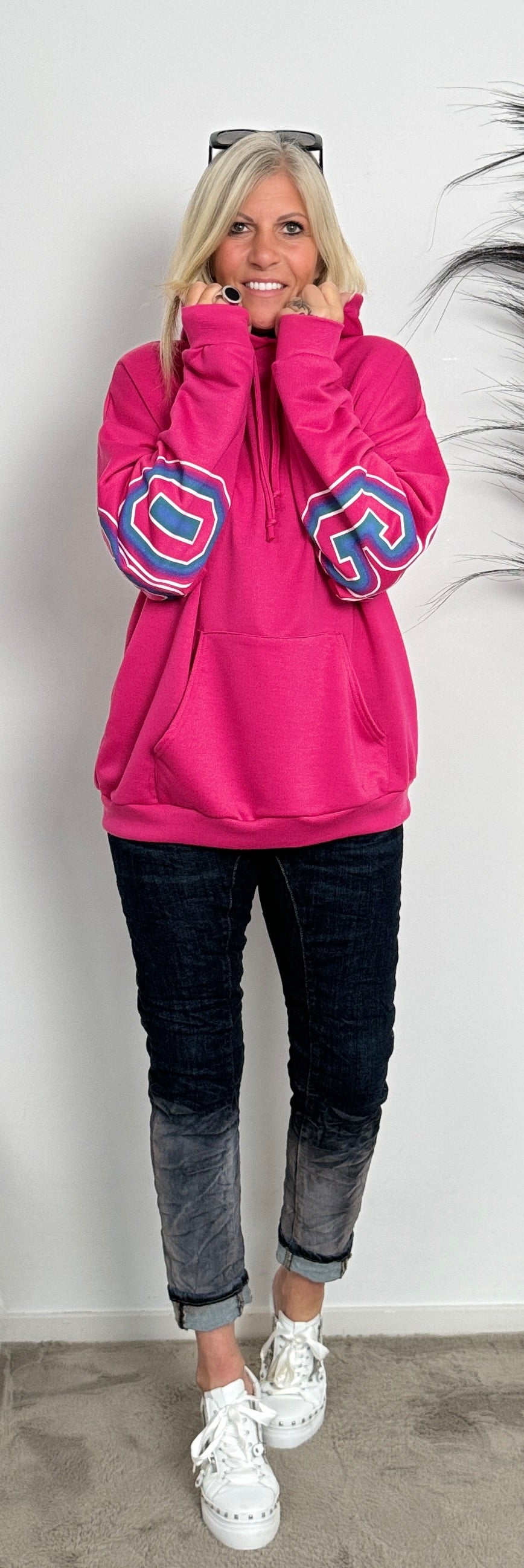 Hoodie with 3-D print "CHICAGO" - pink