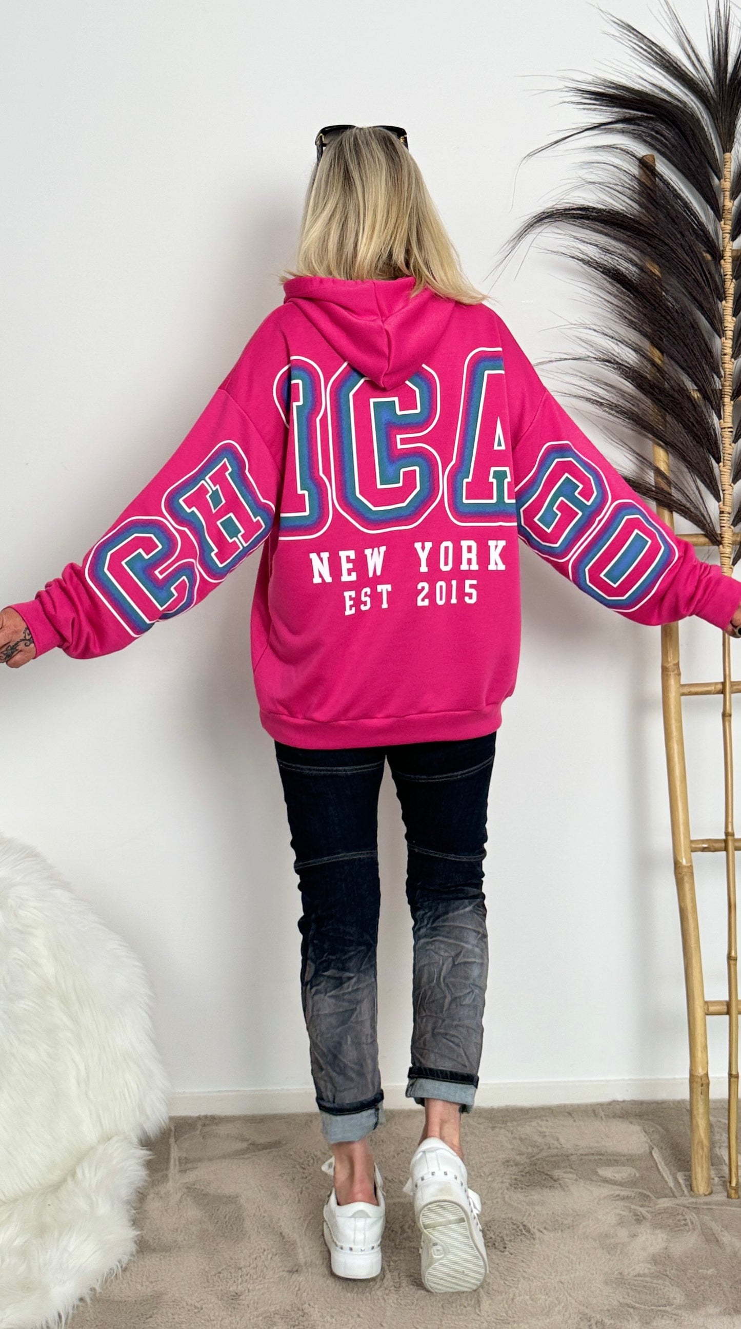 Hoodie with 3-D print "CHICAGO" - pink