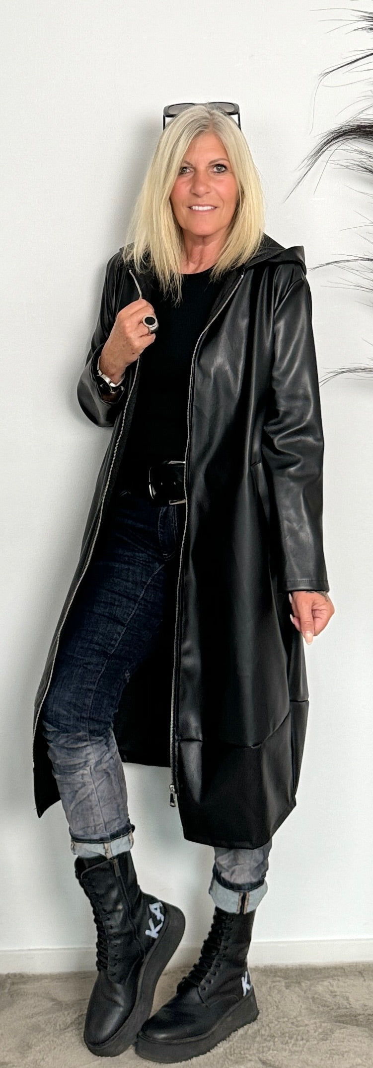 Coat with hood "Bonny" - black