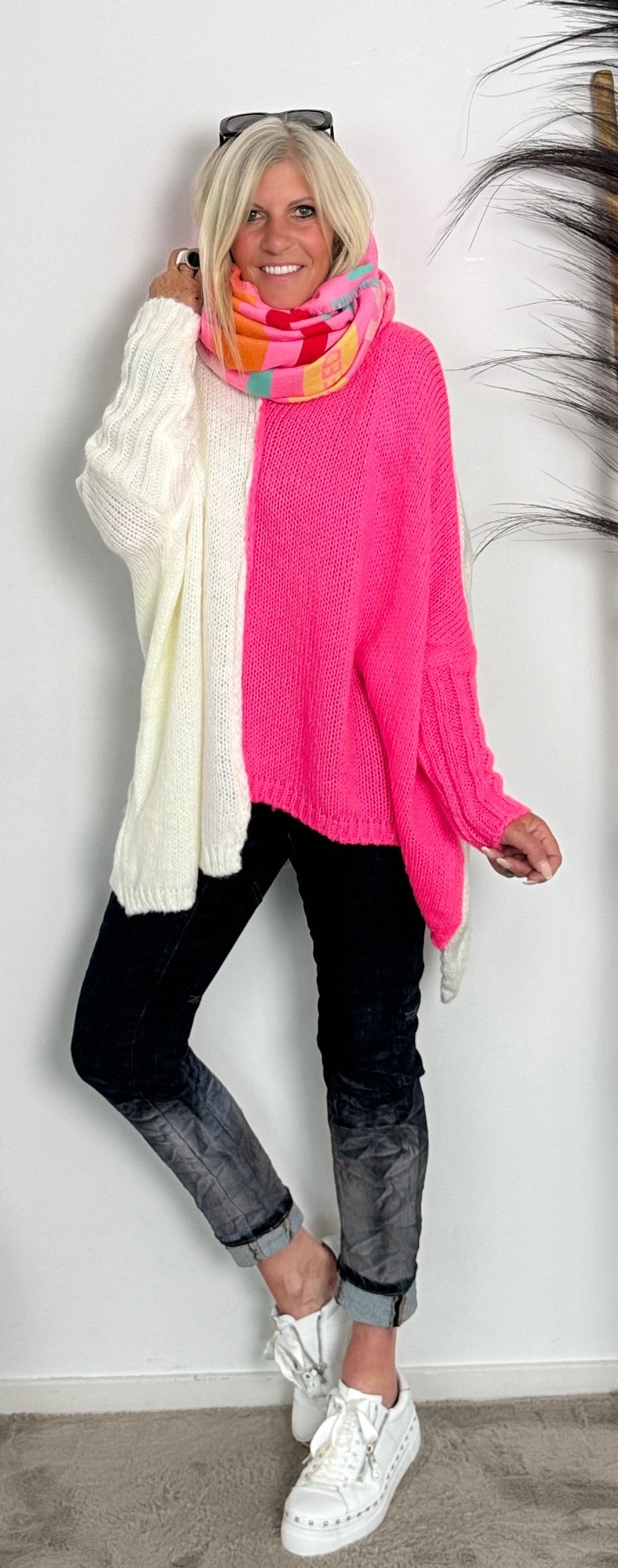 Oversized Poncho Pullover "Nicoletta" - neonpink-weiss