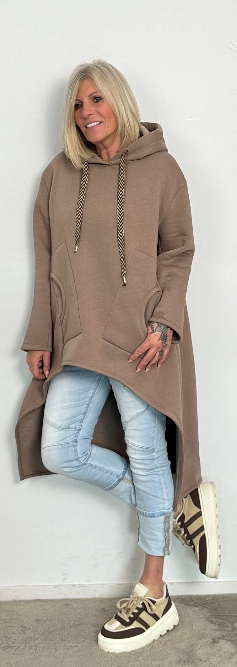 Long Hoodie "Pailletten Skull" - taupe