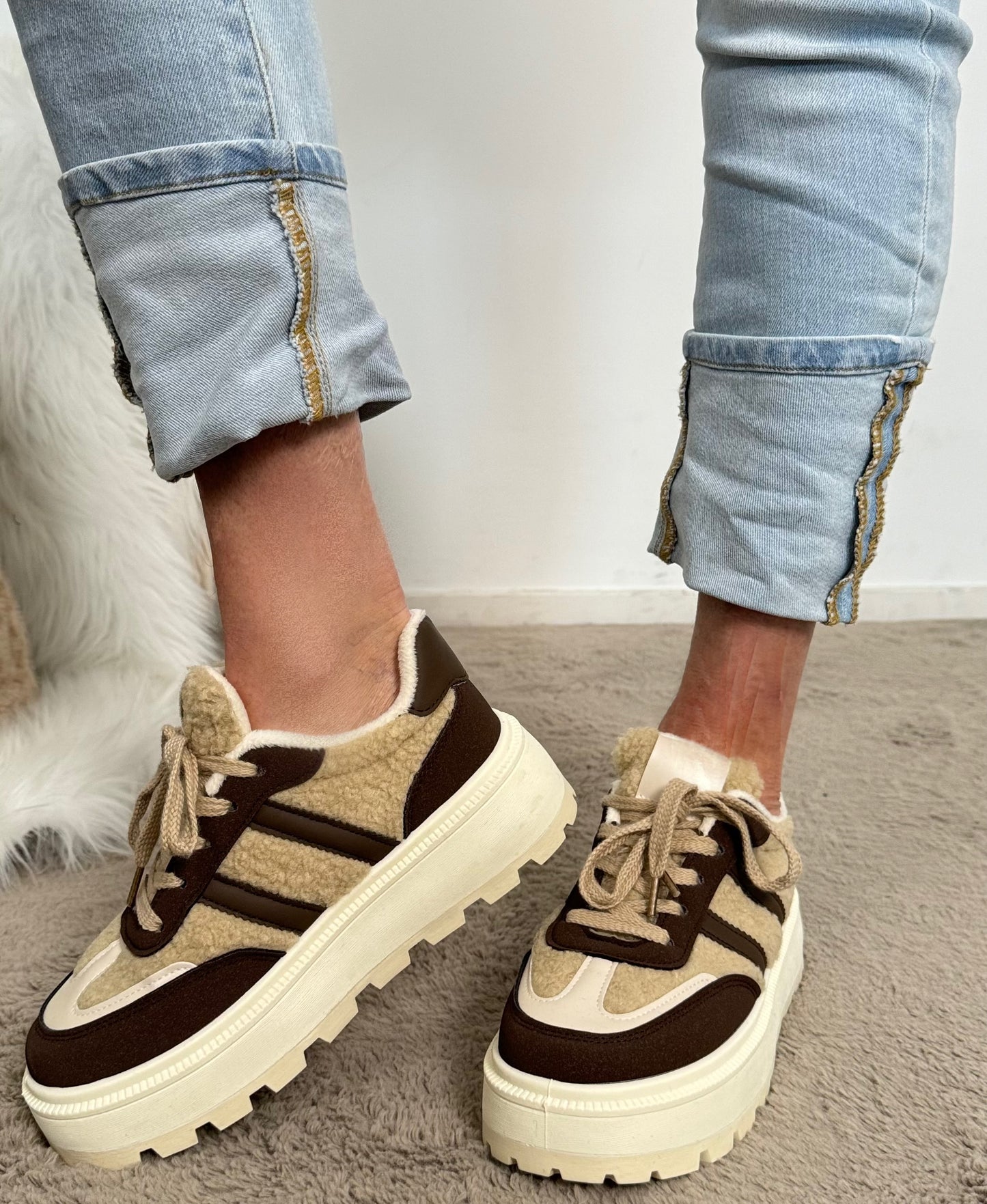 Sneaker with teddy fur "Nena" - brown