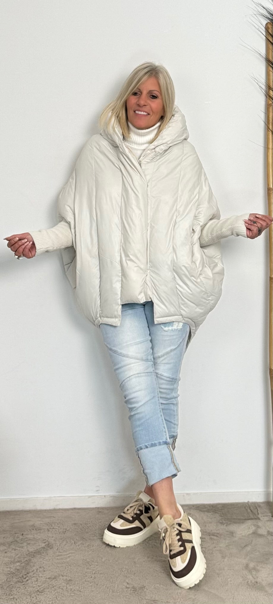 Oversized jacket with knitted sleeves "Lindsay" - beige