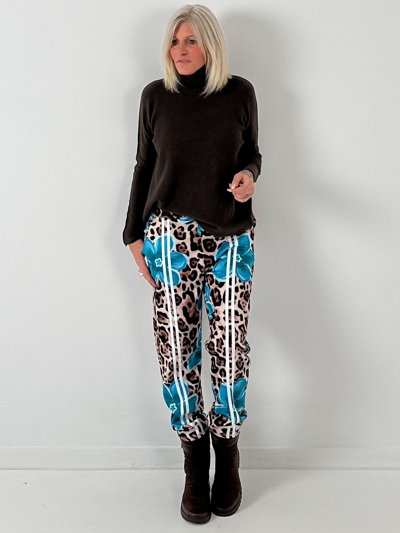 Pants model "Wild Blossom" - turquoise-multicolored