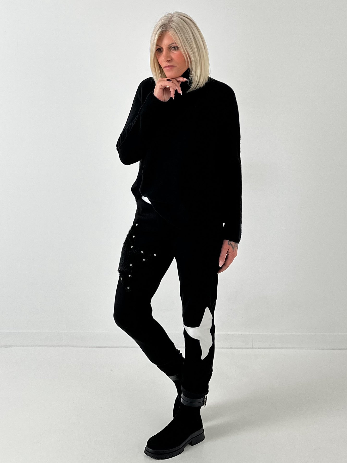 Pants model "Star" - black
