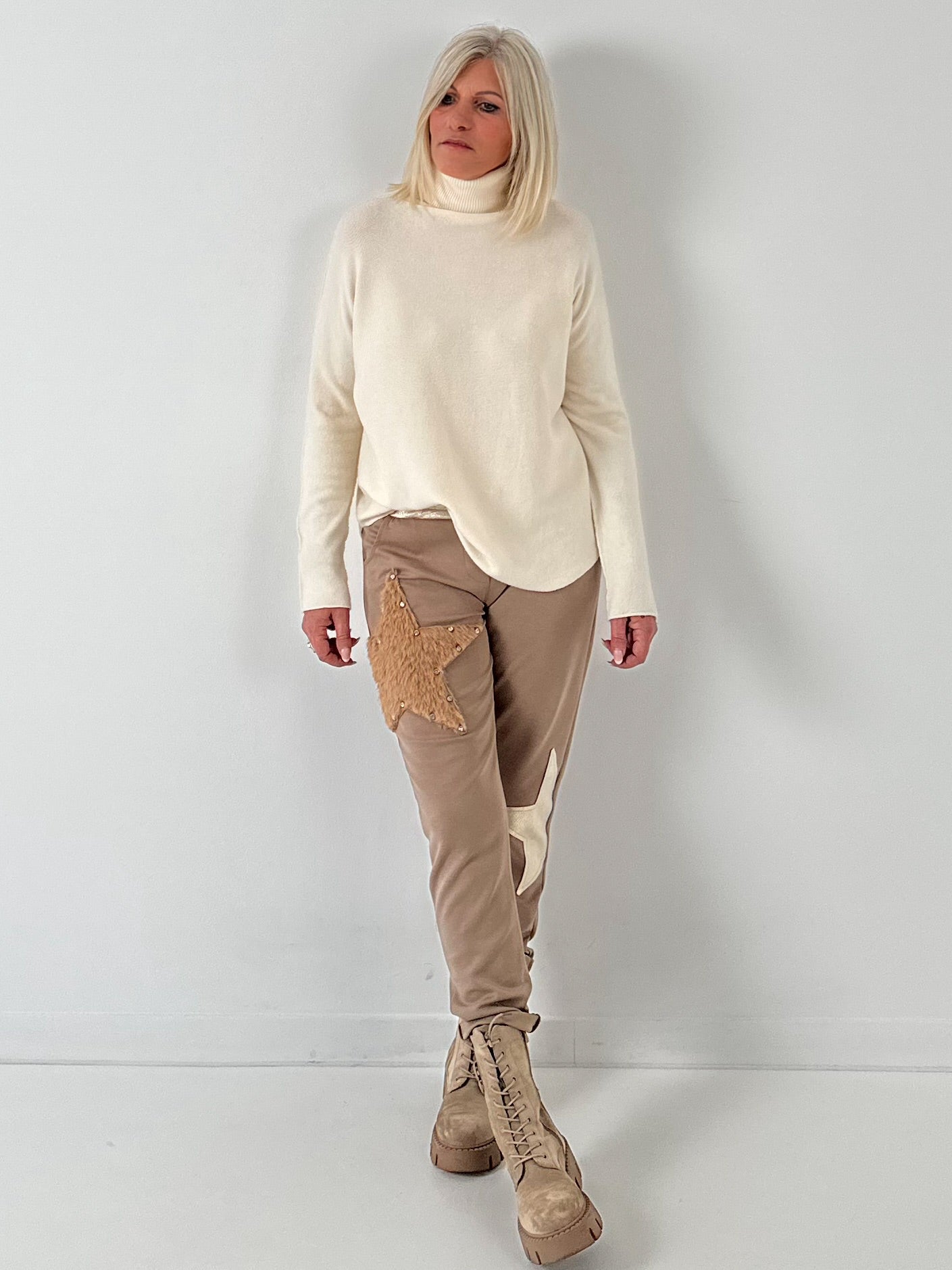 Pants model "Star" - taupe