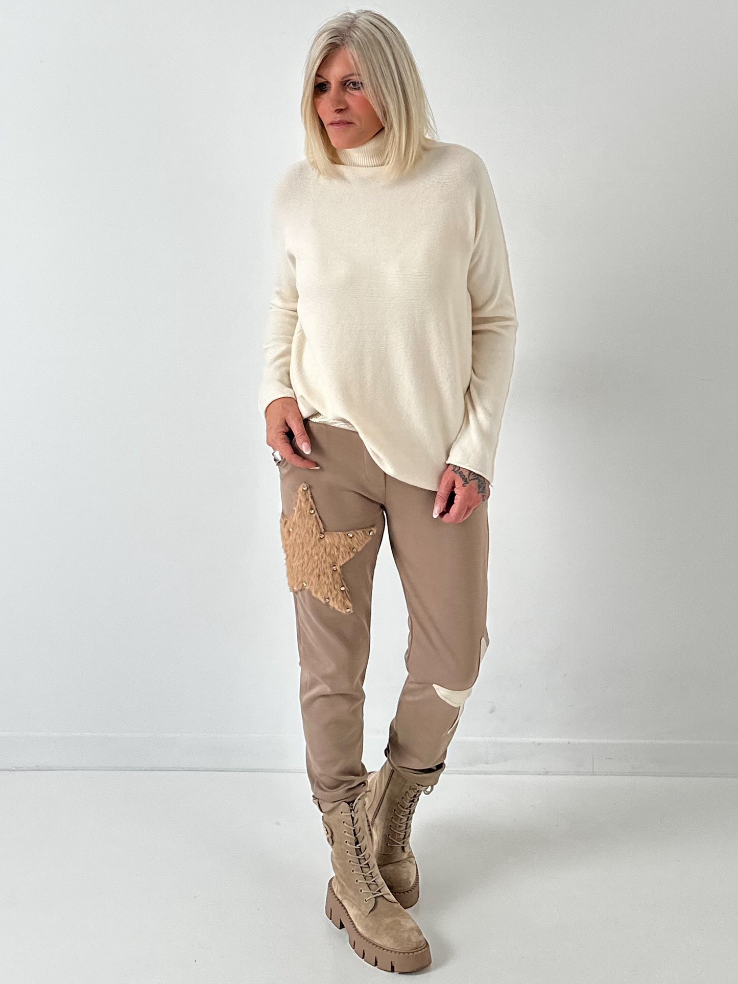 Turtleneck sweater model "Pure Comfort" - ecru (available from approx. 06.10.25)