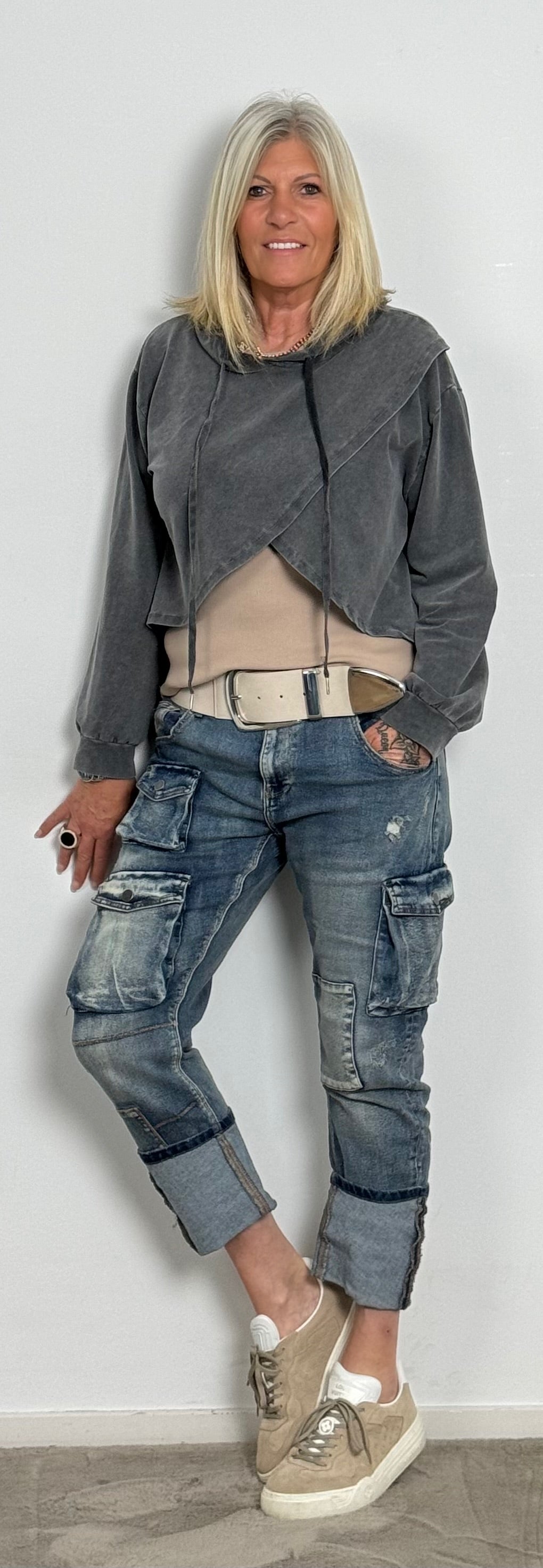 Crop stone washed Hoodie mit Kapuze "Lara" - anthrazit