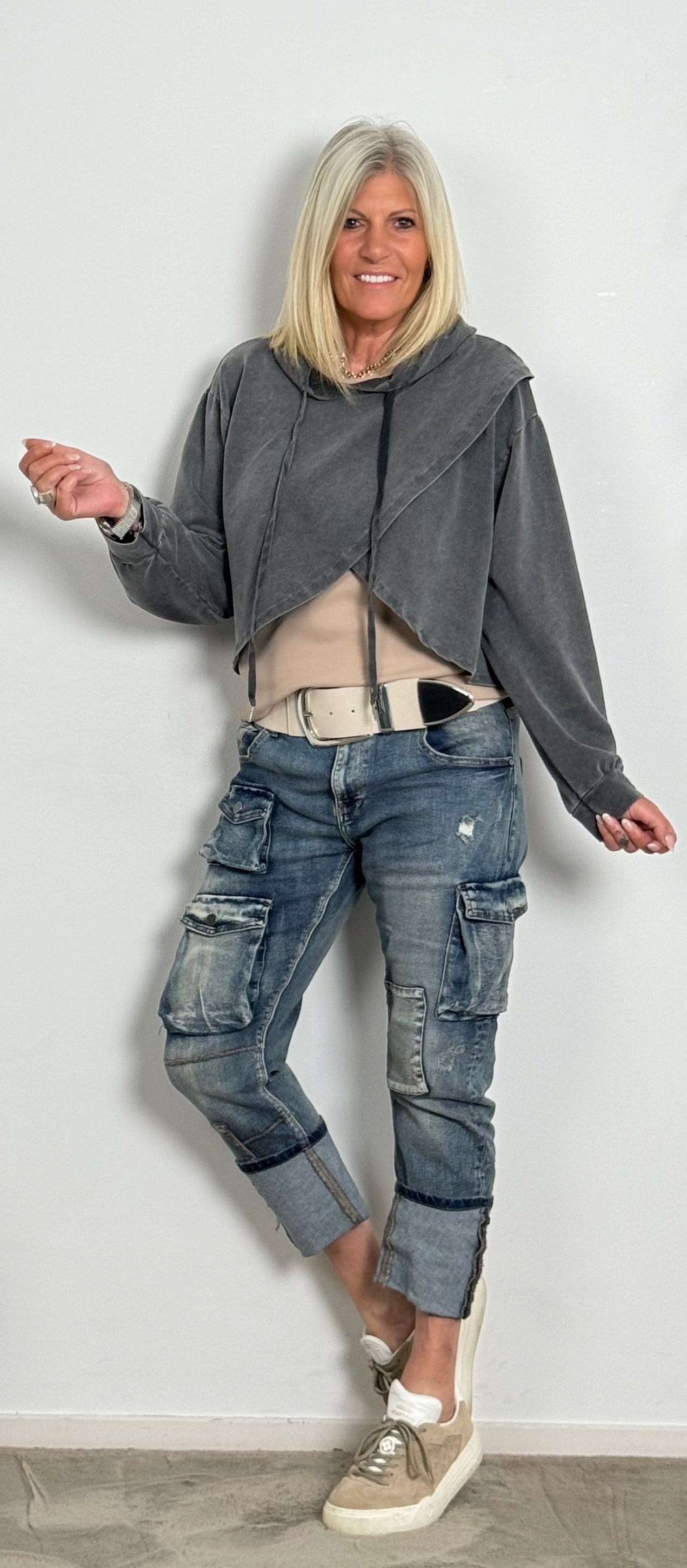 Crop stone washed Hoodie mit Kapuze "Lara" - anthrazit