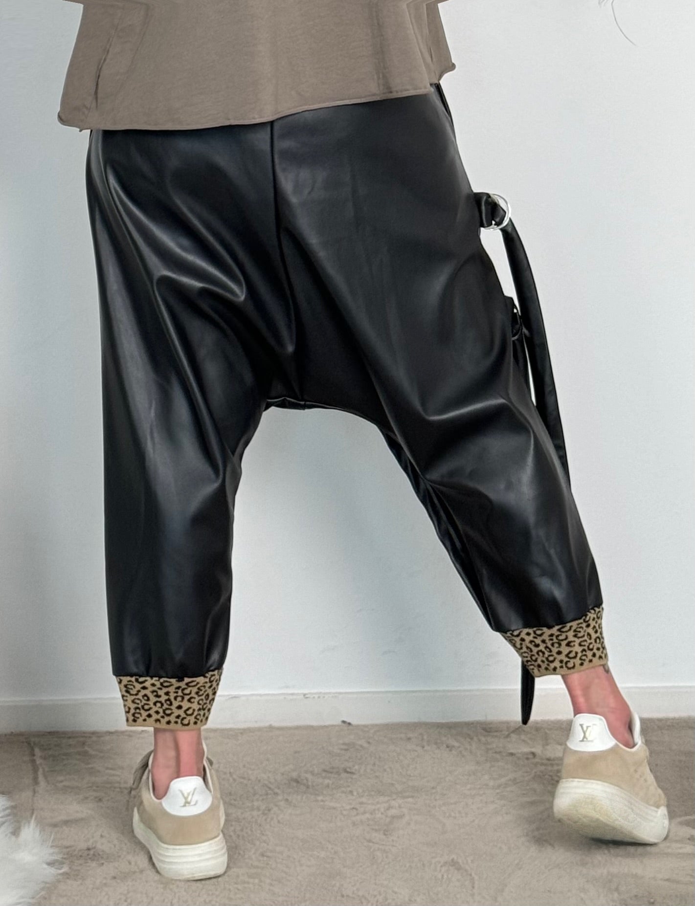 Baggy pants "Liv" - black