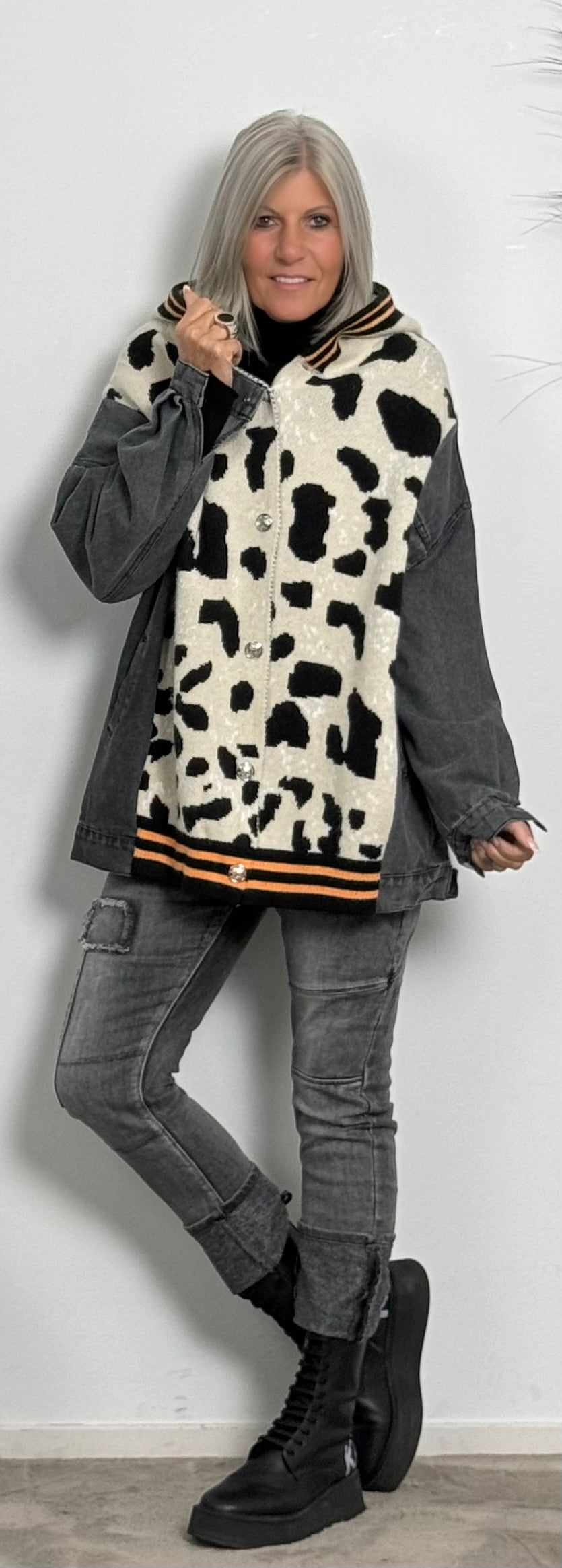 Oversized denim jacket with Leo knit insert "Joyce" - beige-leo