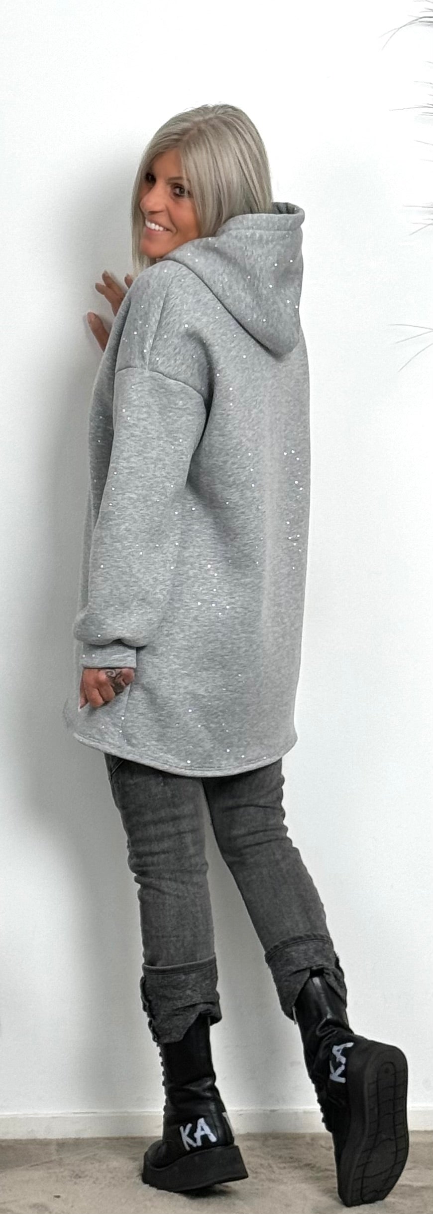 Lange hoodie met strass steentjes all over "Mel" - grijs