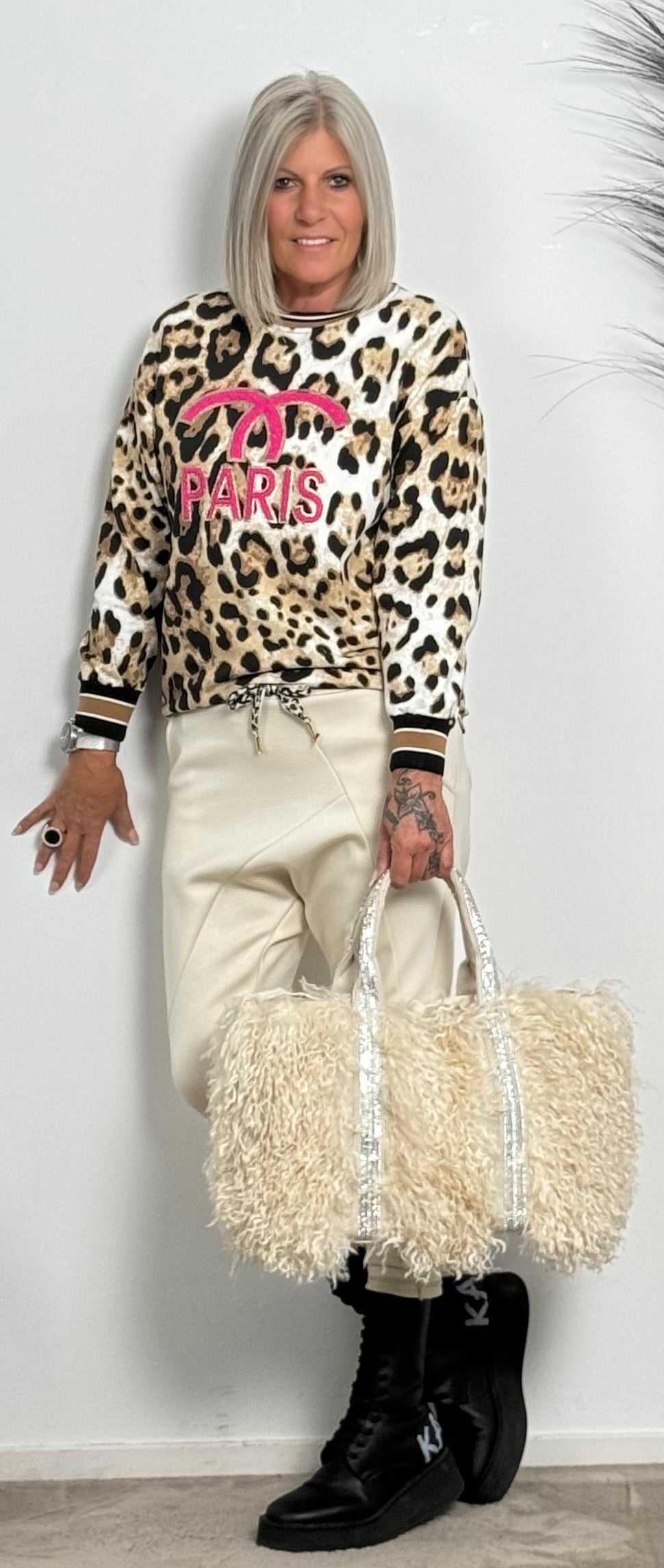 Sweatshirt "PARIS NO 1" - beige-leo