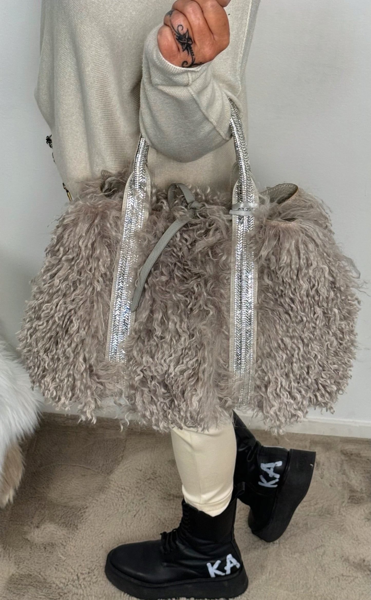 Fur bag "Juna" - light grey