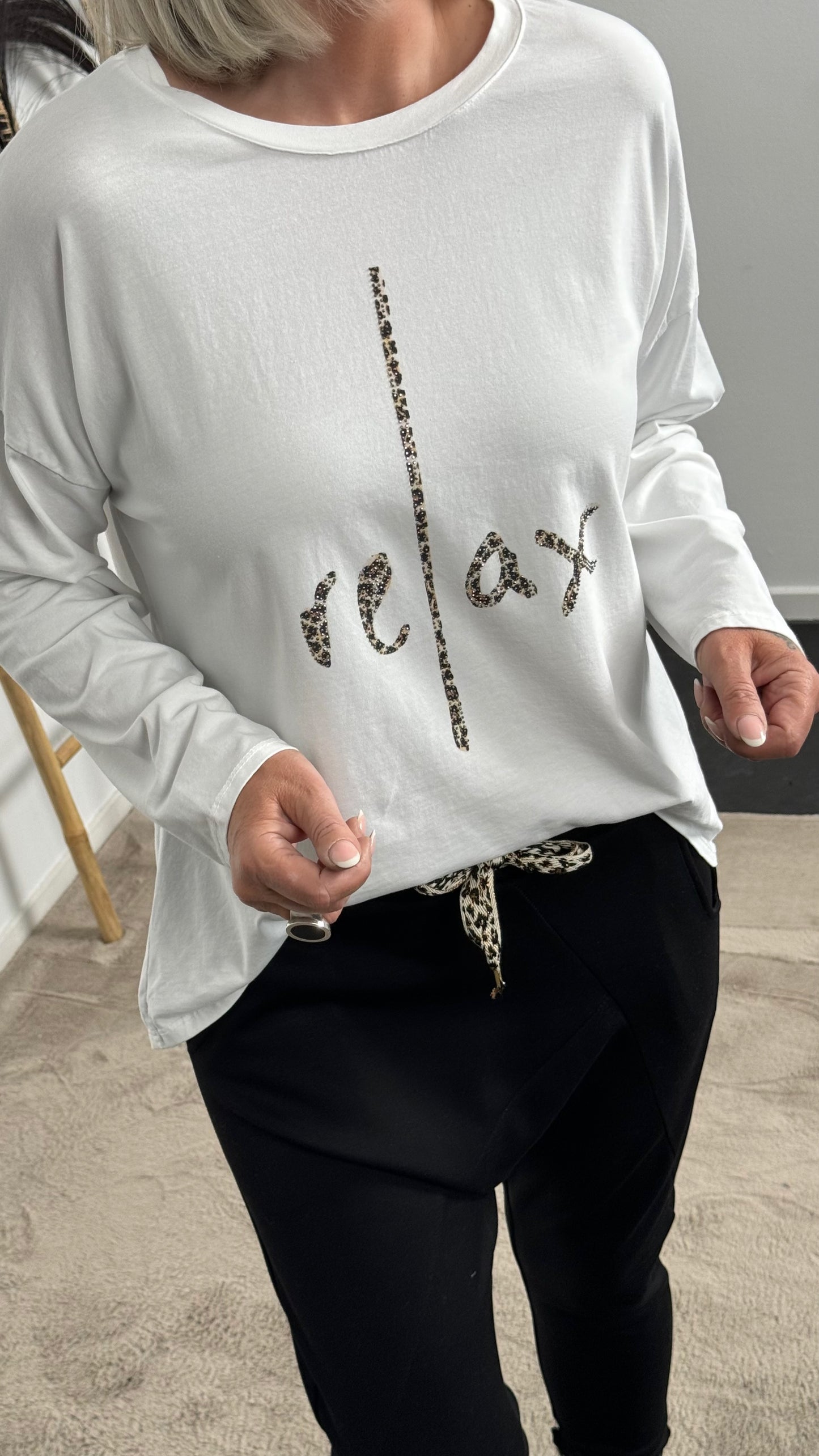 Shirt "Relax" - white