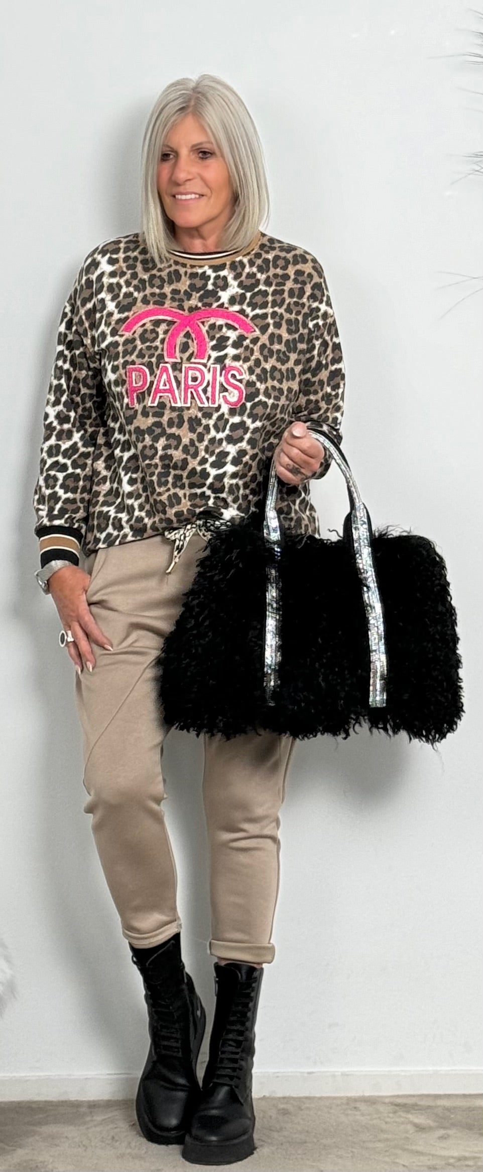 Fur bag "Juna" - black