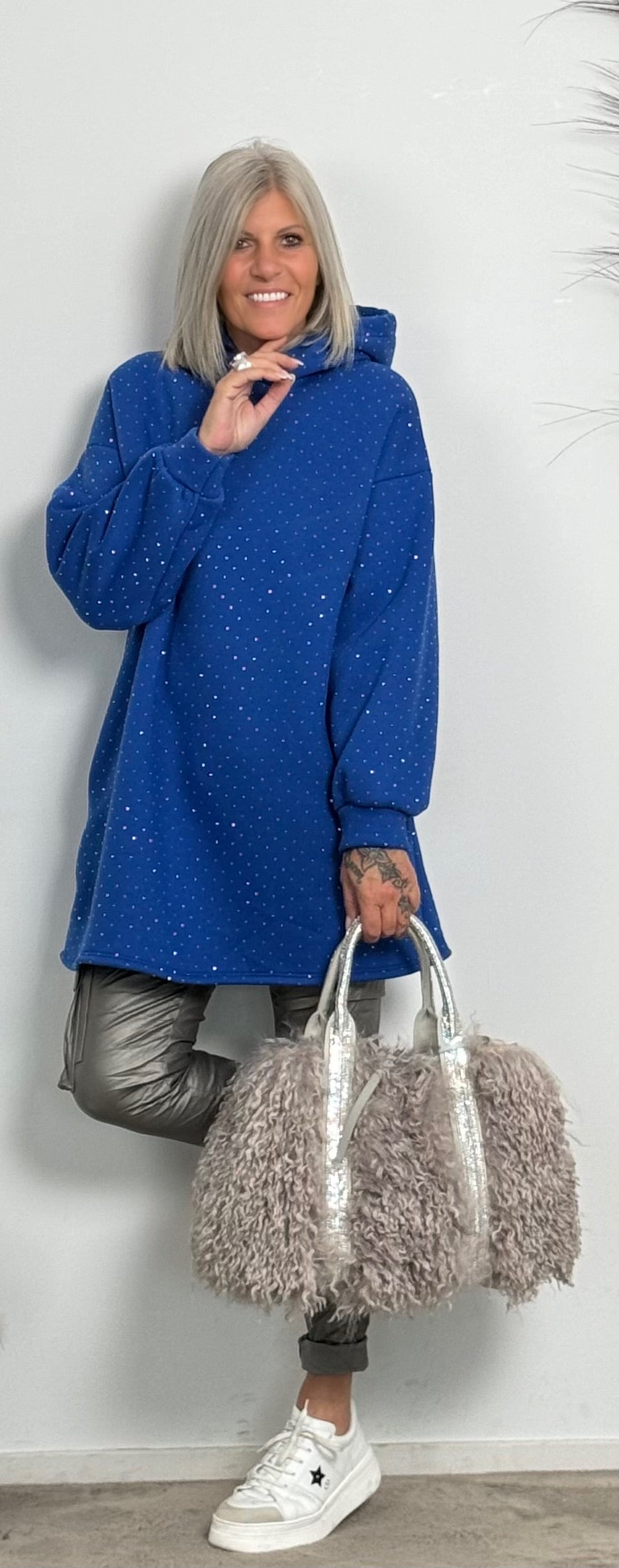 Long Hoodie mit Glitzersteinchen allover "Mel" - royalblau