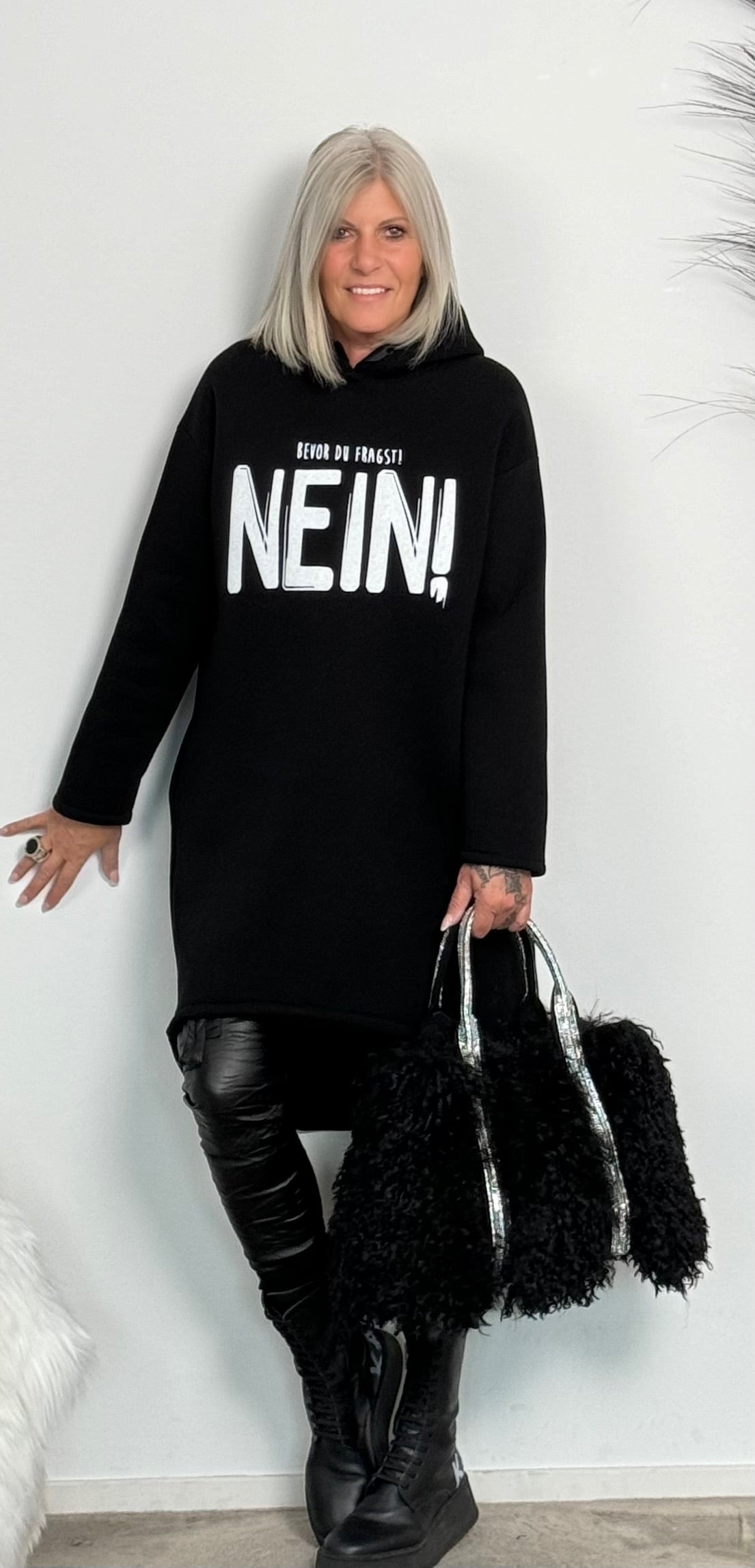 Long Hoodie "Bevor du fragst NEIN" - schwarz