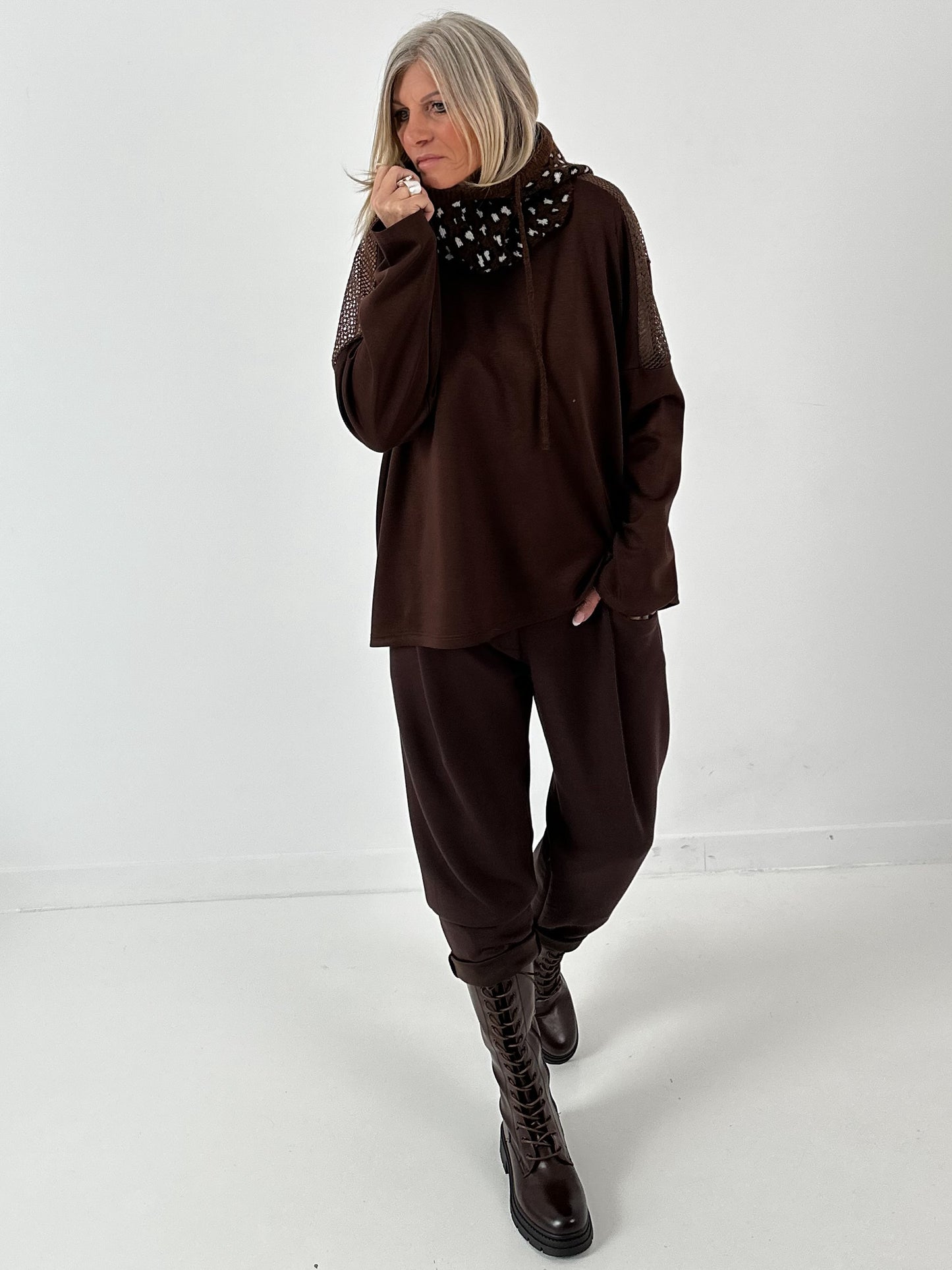 Hoedmodel "Lunacove" - ​​chocoladekleurig