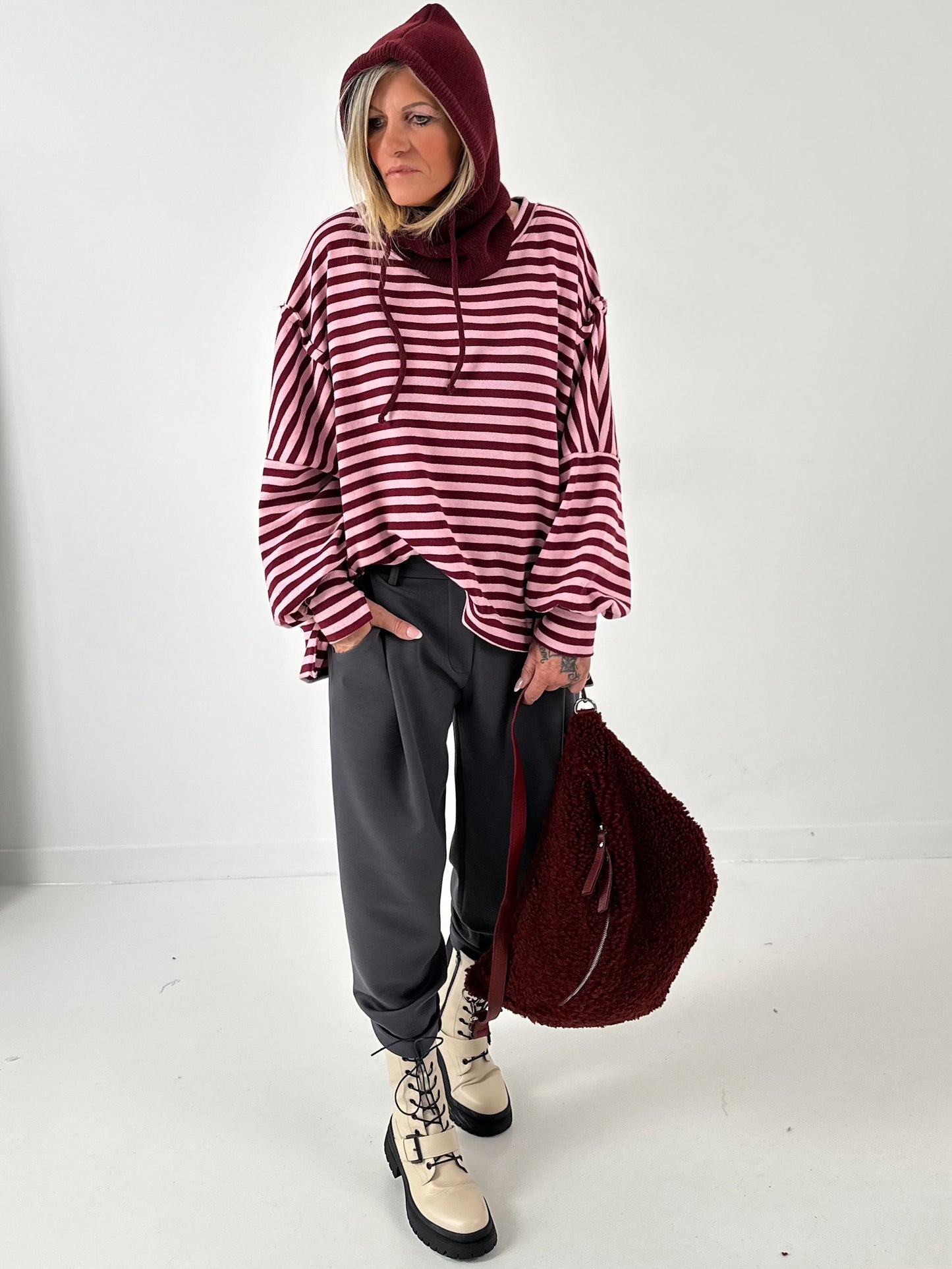 Hoedmodel "Lunacove" - ​​wijnrood