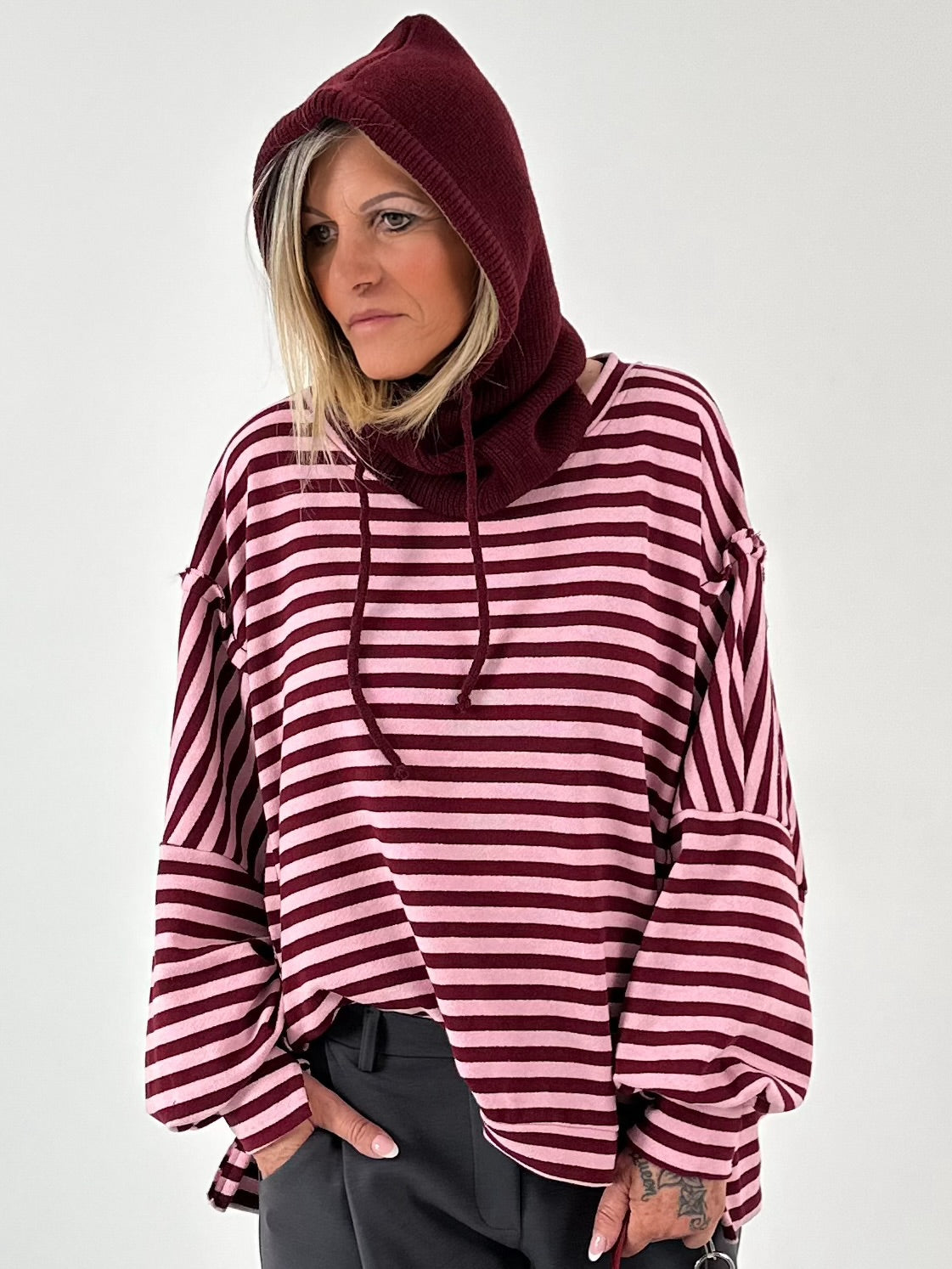 Hoedmodel "Lunacove" - ​​wijnrood