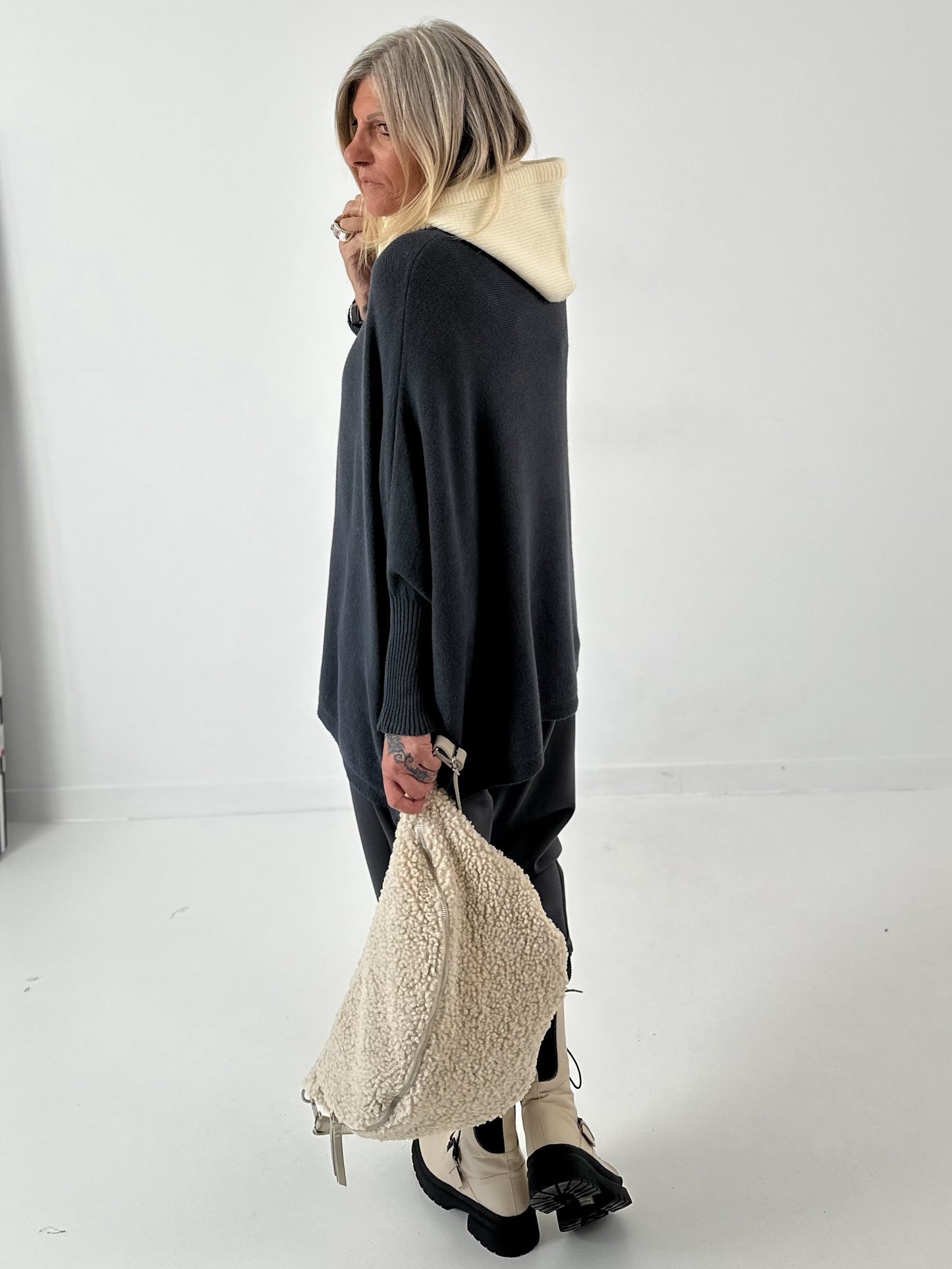 Hoed model "Lunacove" - ​​ecru