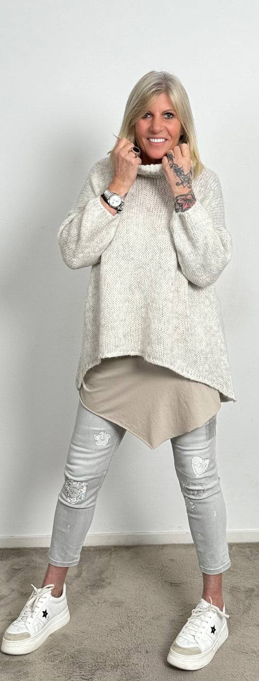 Sweater model name "Jenny" - beige