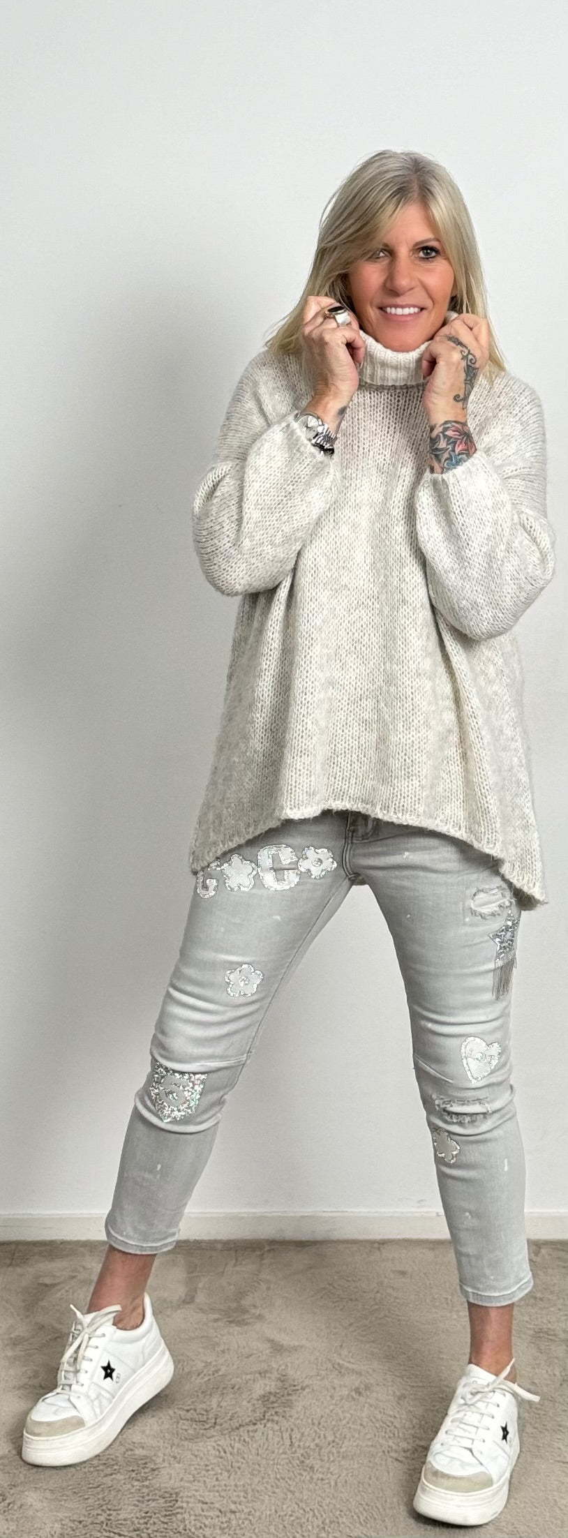 Jeans model name "Luna" - light grey