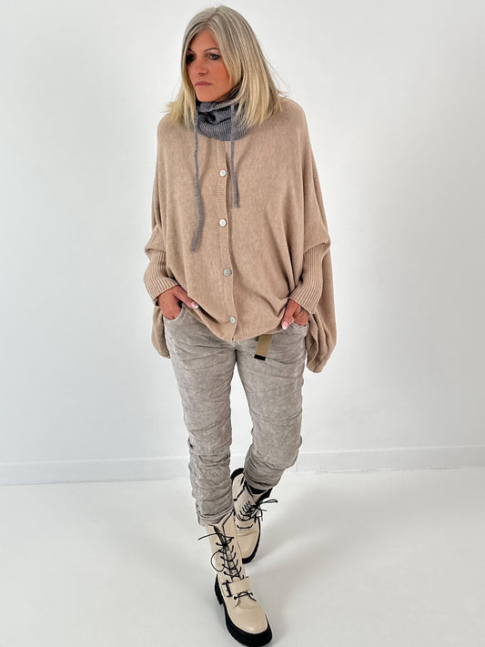 Oversized vest model "Slender Sleeve" - ​​beige