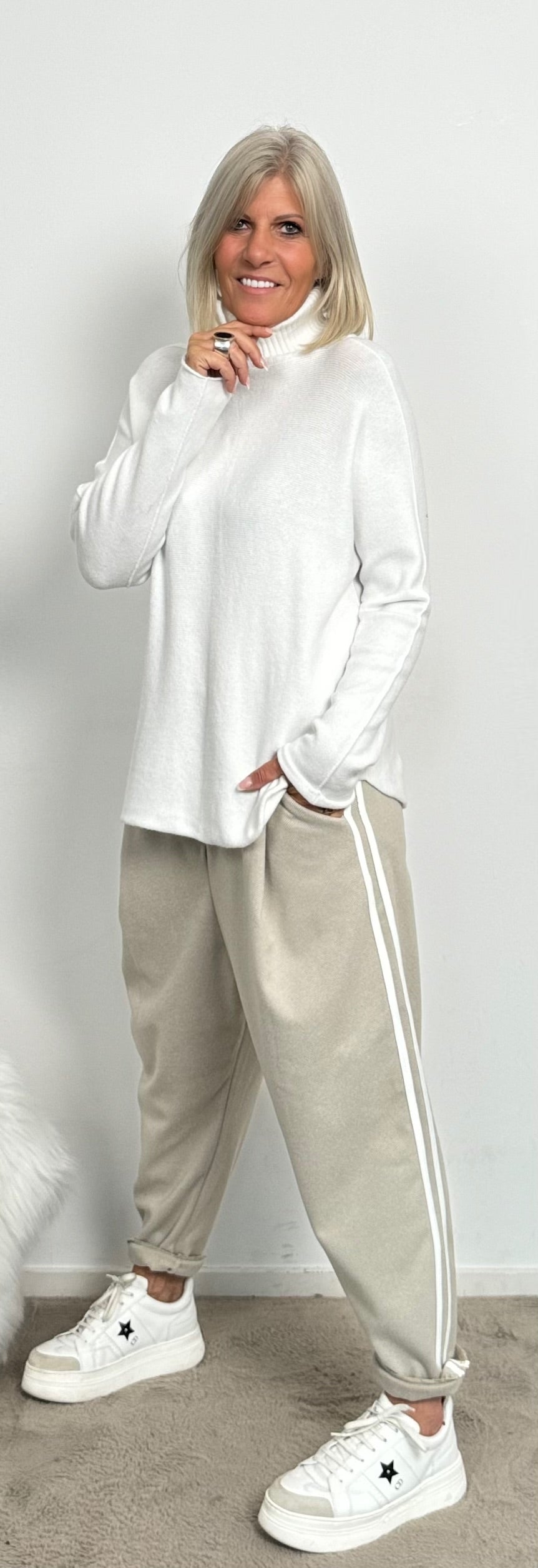 Baggy pants with side stripes "Rony" - beige (delivery date approx. October 8, 2024)