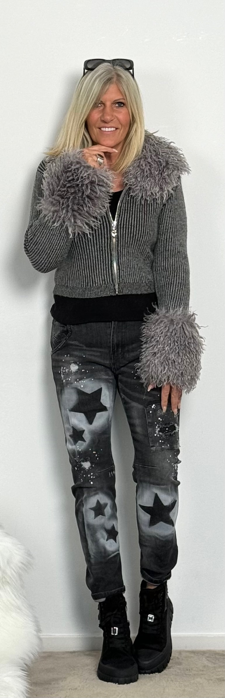 Crop cardigan with removable fur "Think" - grey