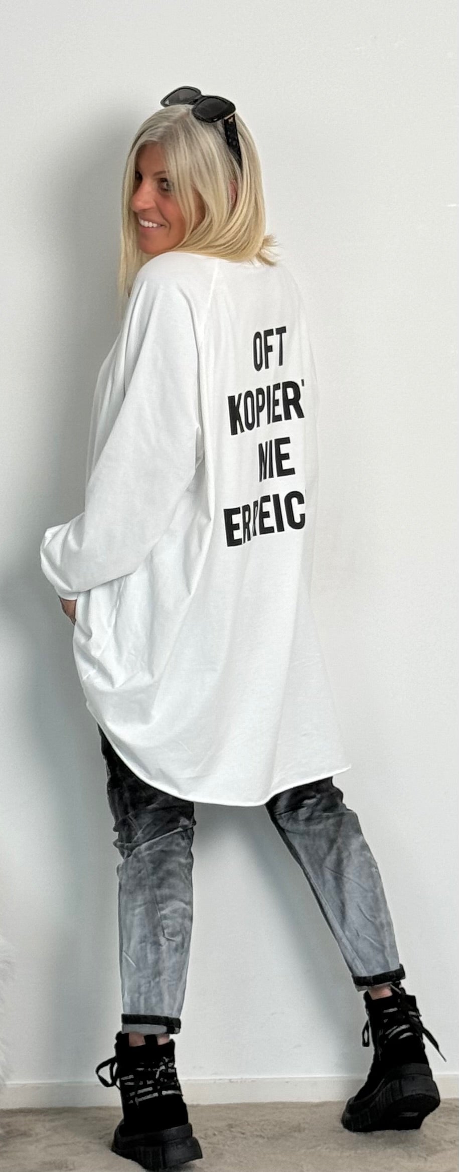 Oversized Shirt "Often Copied, NEVER ACHIEVED" - white