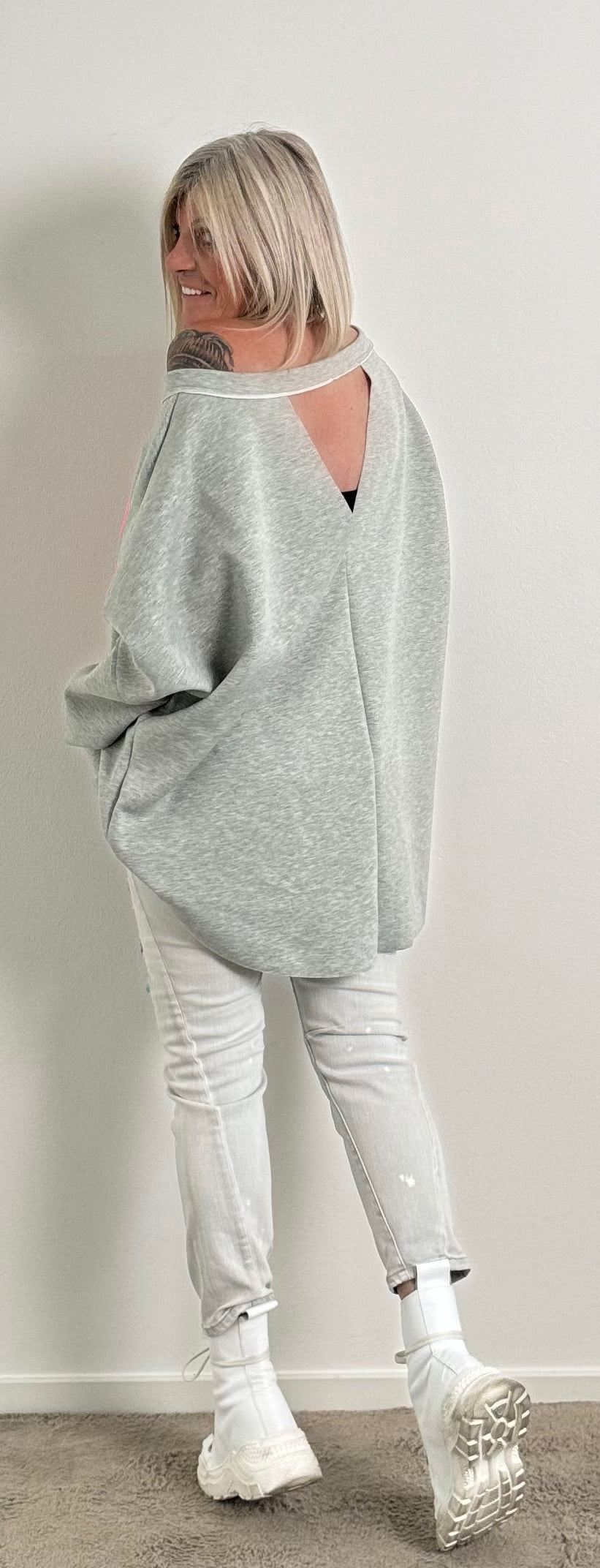 Oversized sweatshirt with back cut model "California" - grey