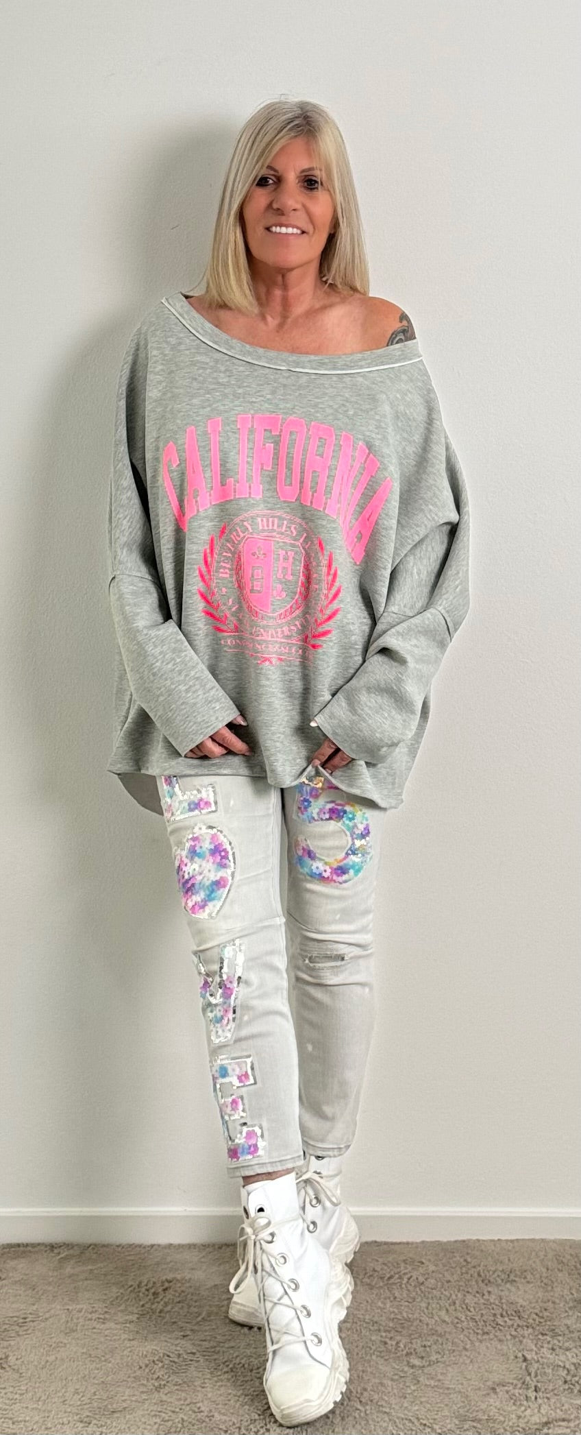 Oversized sweatshirt with back cut model "California" - grey