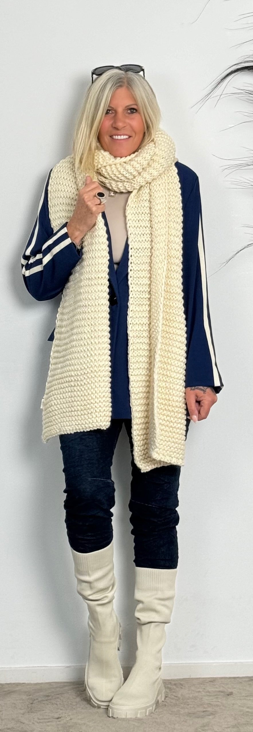 XXL chunky knit scarf "Holly" - beige