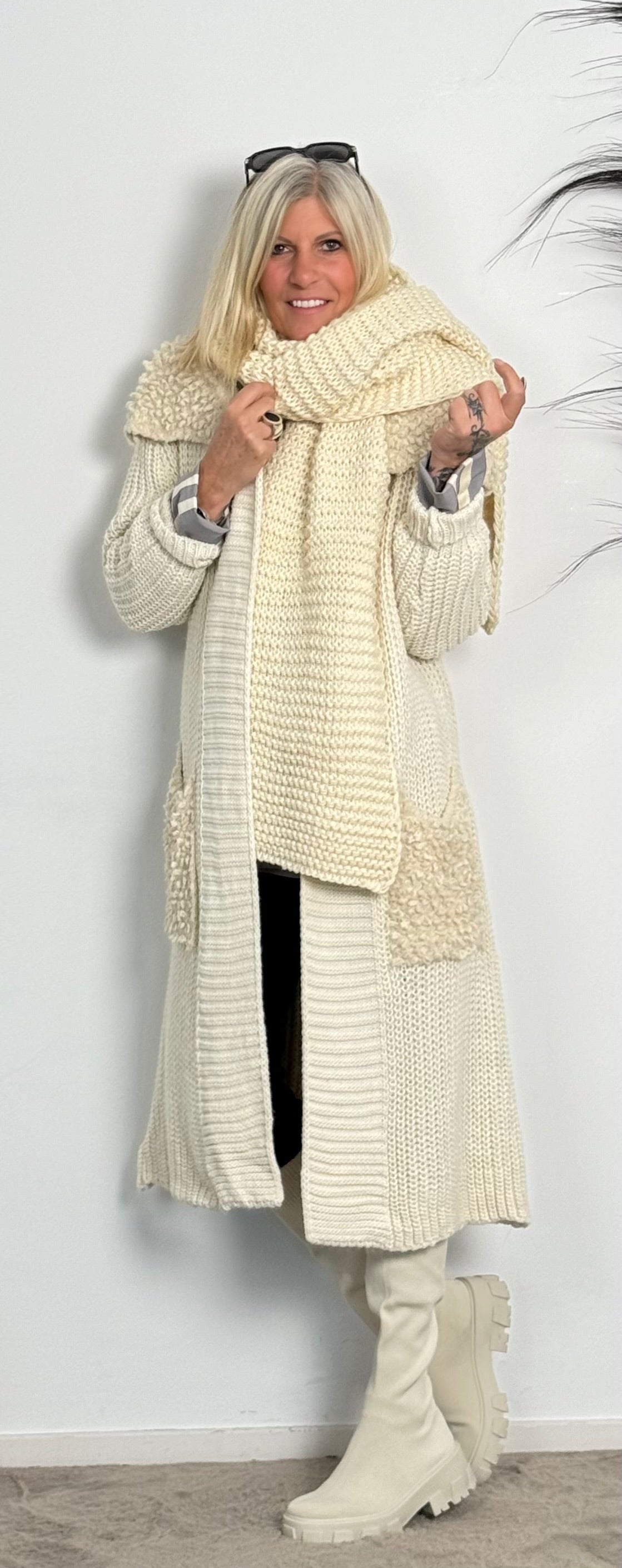 XXL chunky knit scarf "Holly" - beige