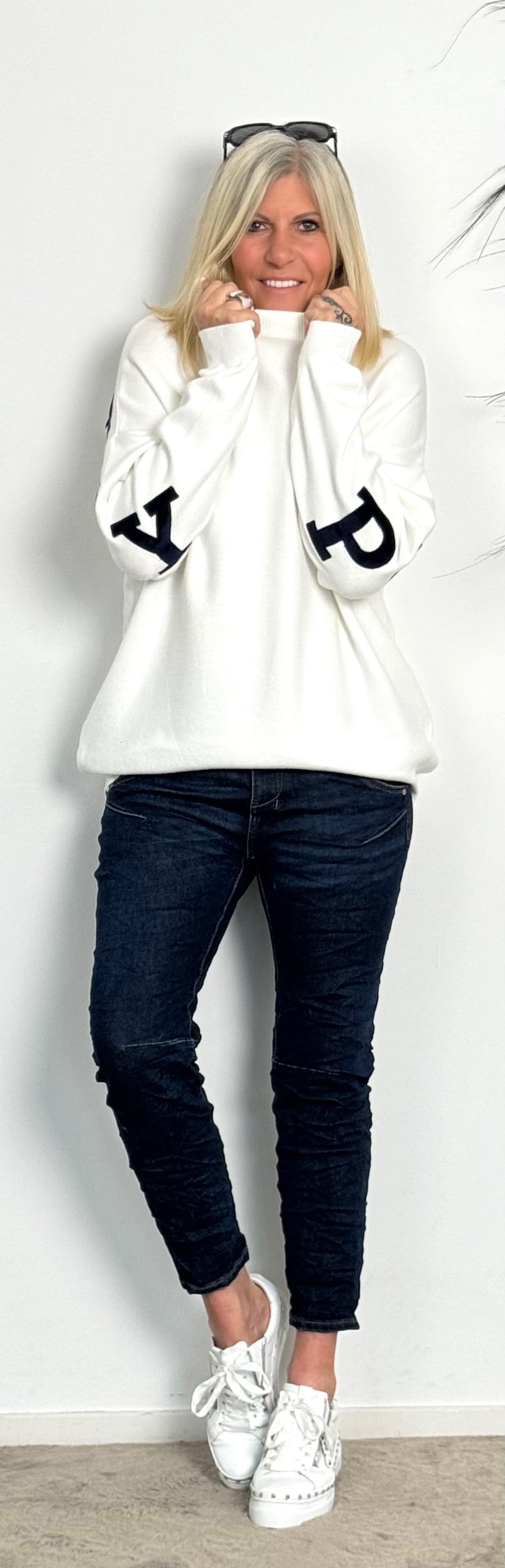 Sweater "Perfectly Imperfect" - white-blue