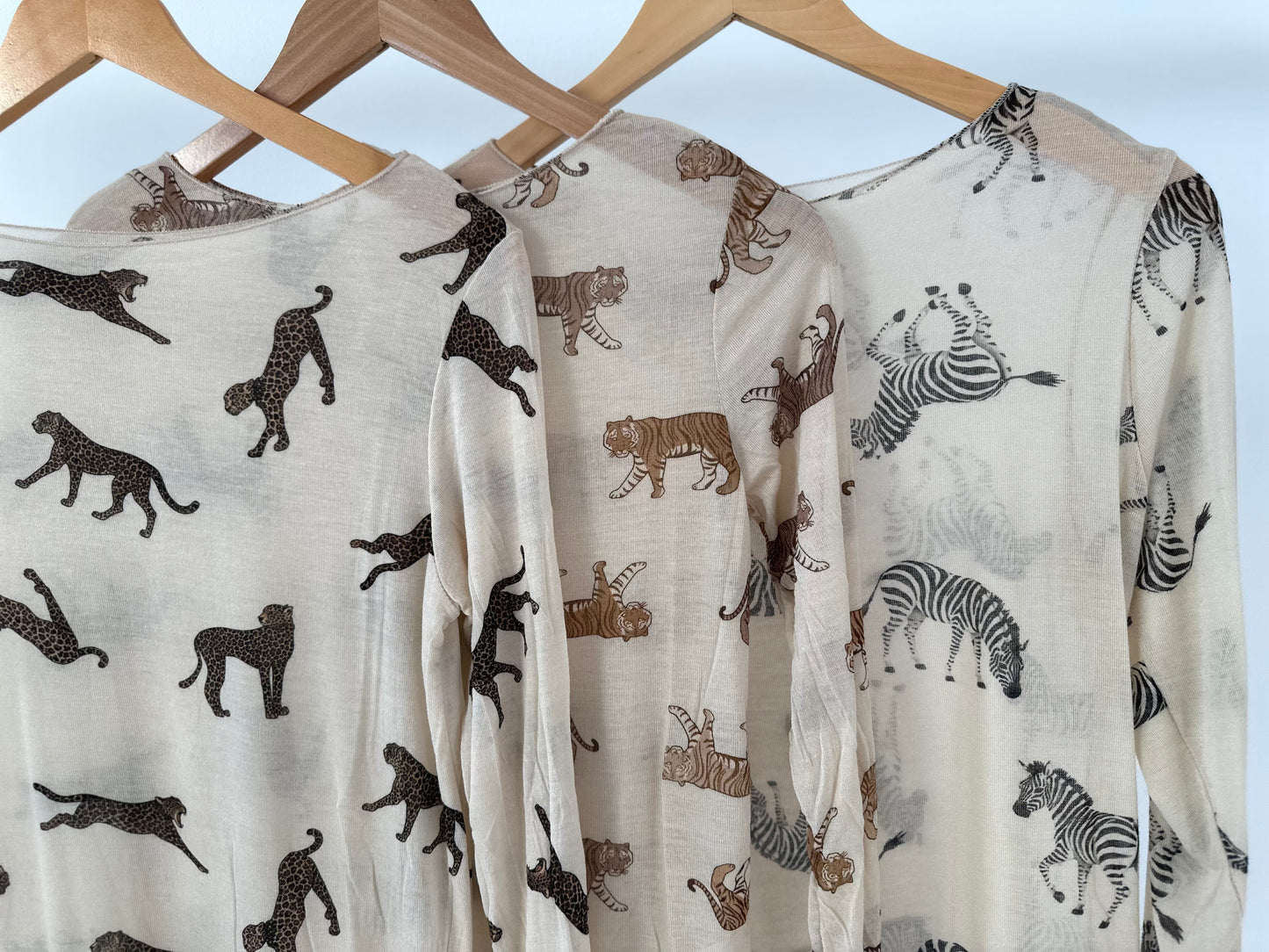Cashmere Shirt mit Tierprint Muster - Tiger/Leopard/Zebra