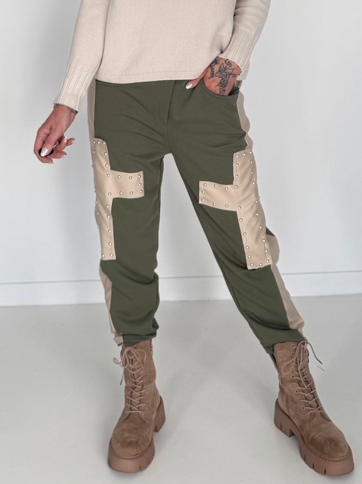 Sweathose im Materialmix - oliv-beige