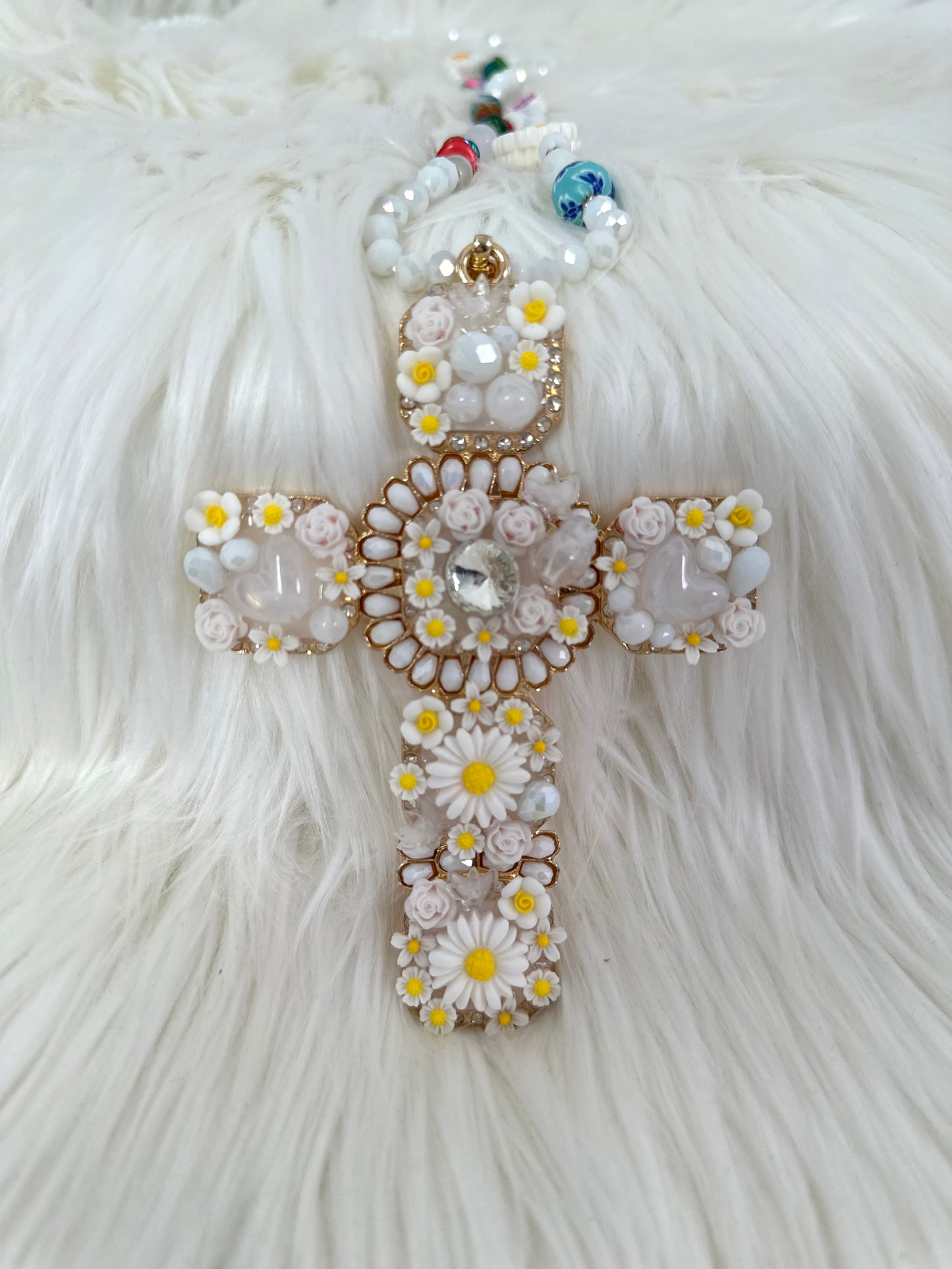 Chain with cross pendant - white-multicolored