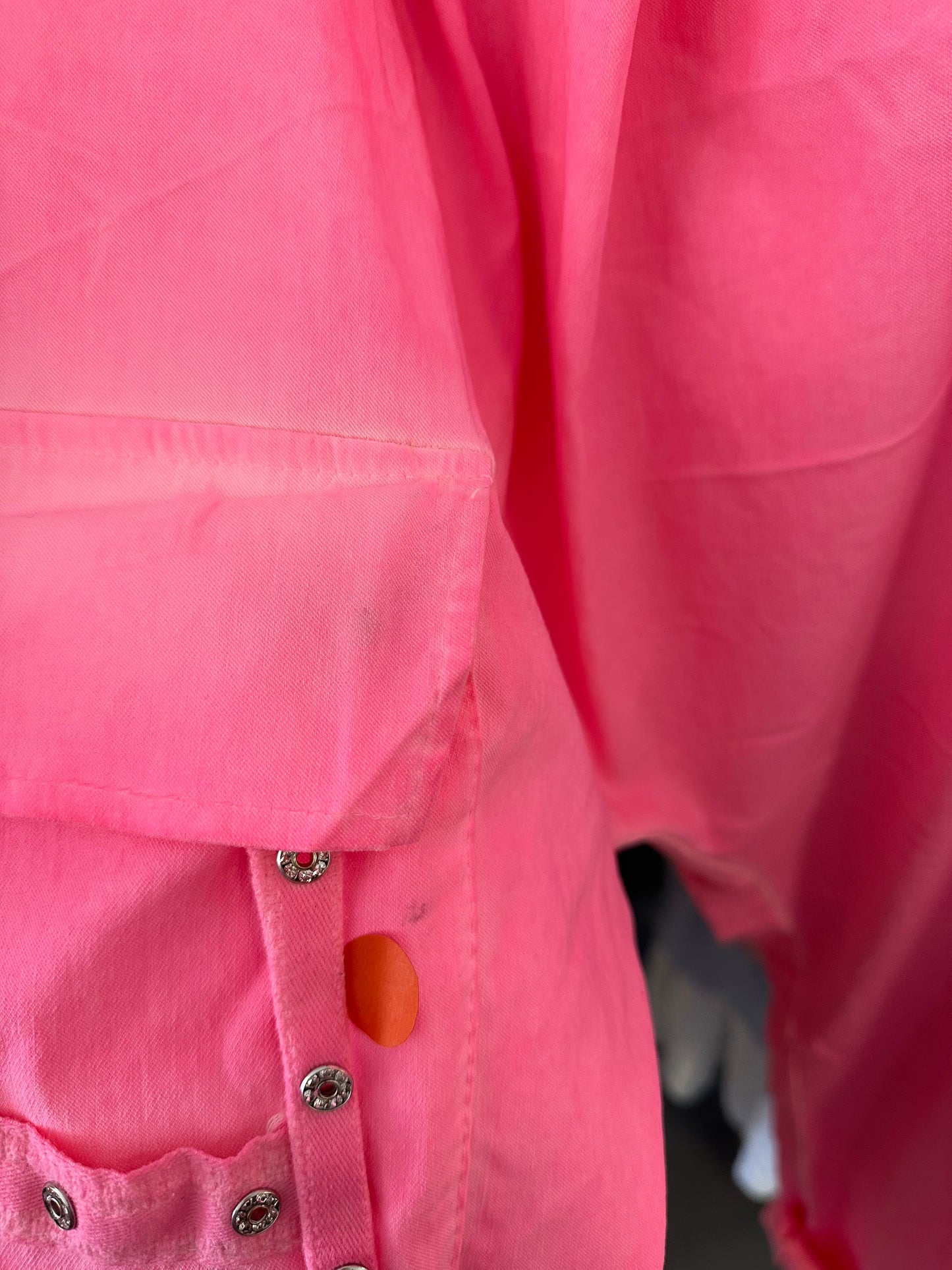 2nd Choice Baggy Trousers with Patch Cargo Pocket - neon pink