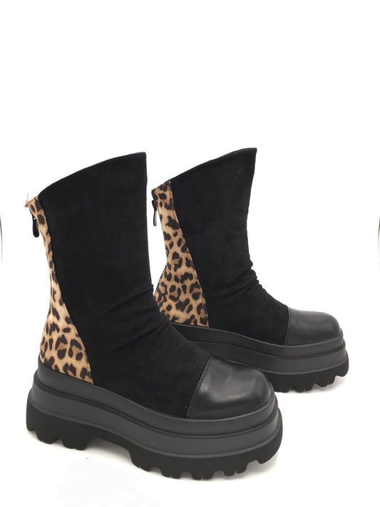 Bootie model "The Style Den" - black-leo