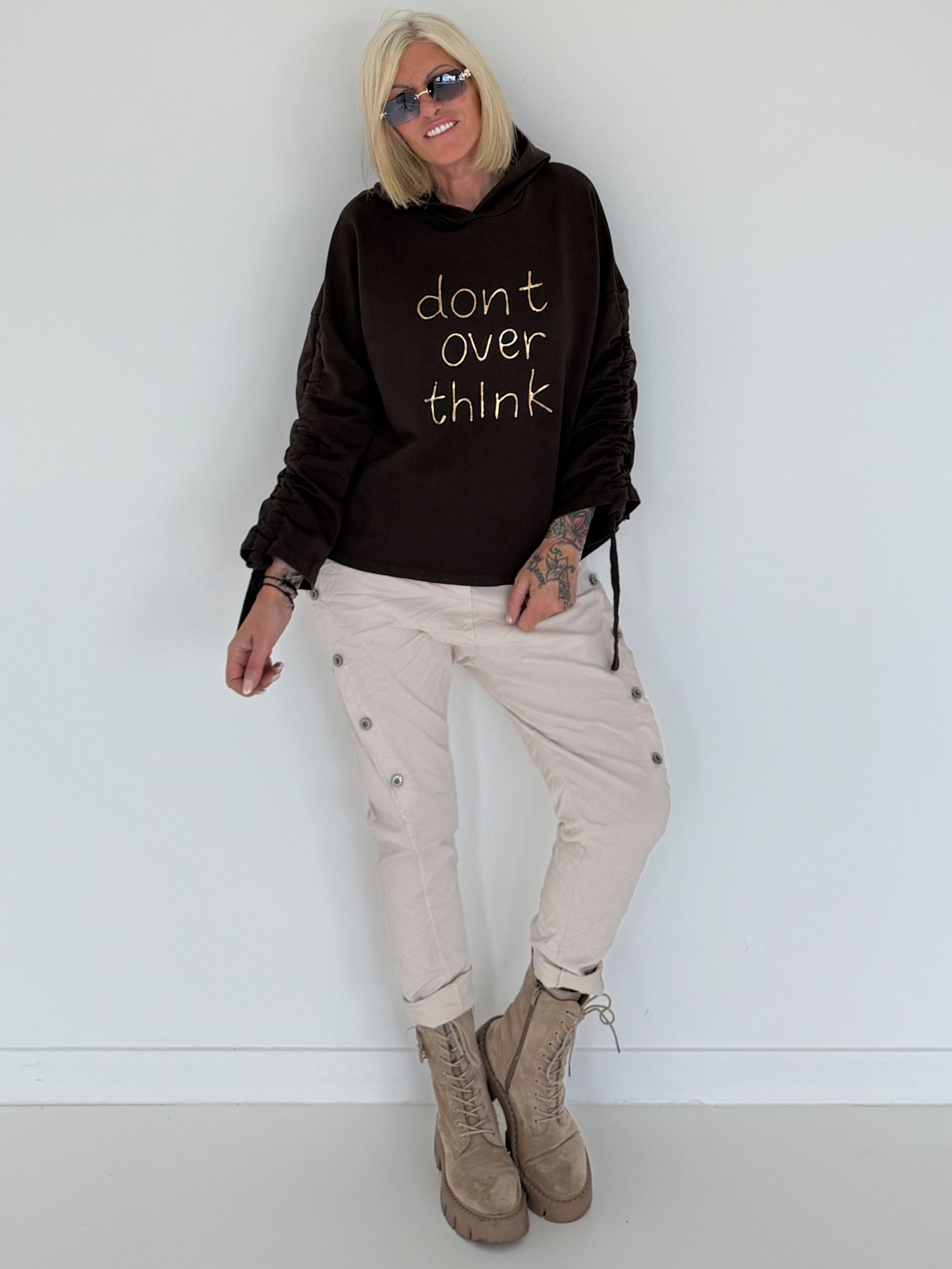 Hoodie Don´t Overthink - mokka